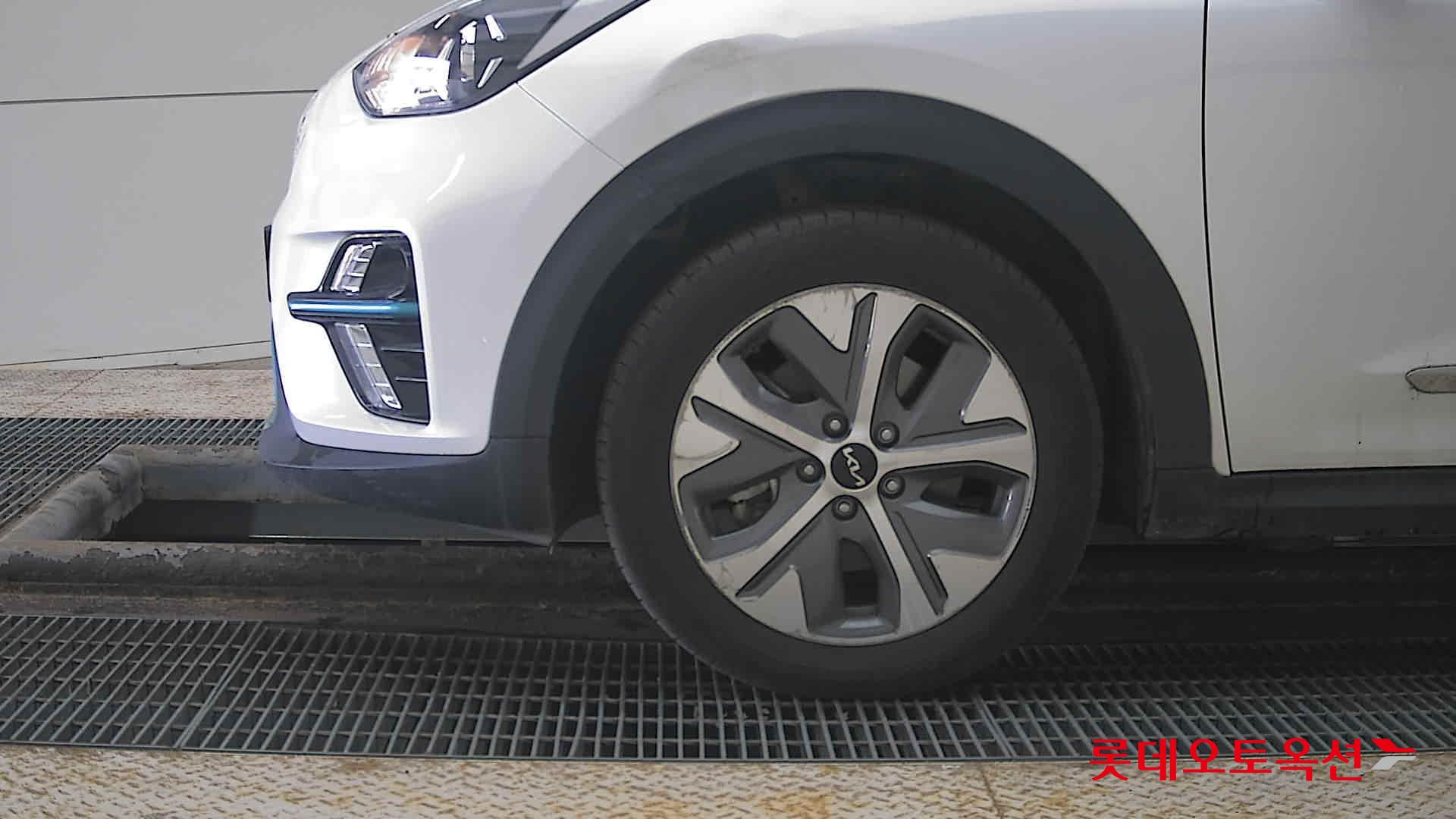 Kia Niro EV id 3816379 из Кореи 21