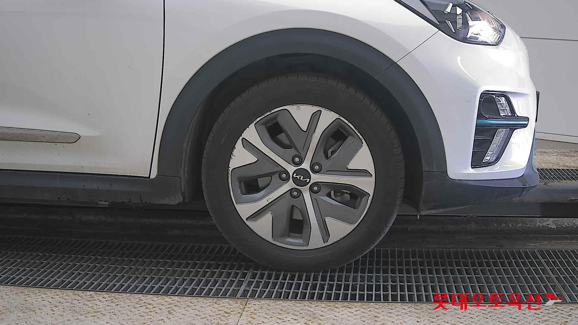 Kia Niro EV id 3816379 из Кореи 23