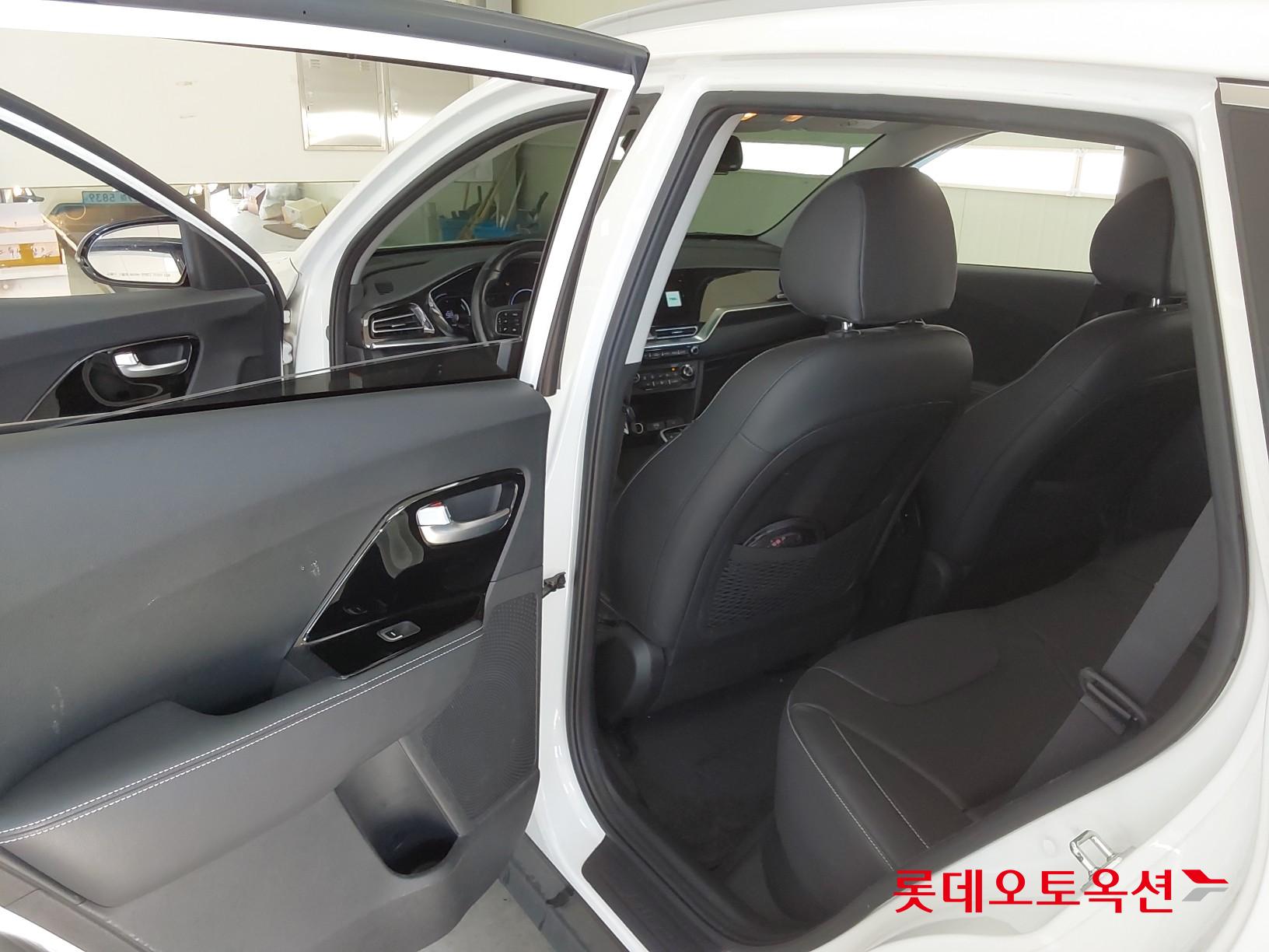 Kia Niro EV id 3816379 из Кореи 36