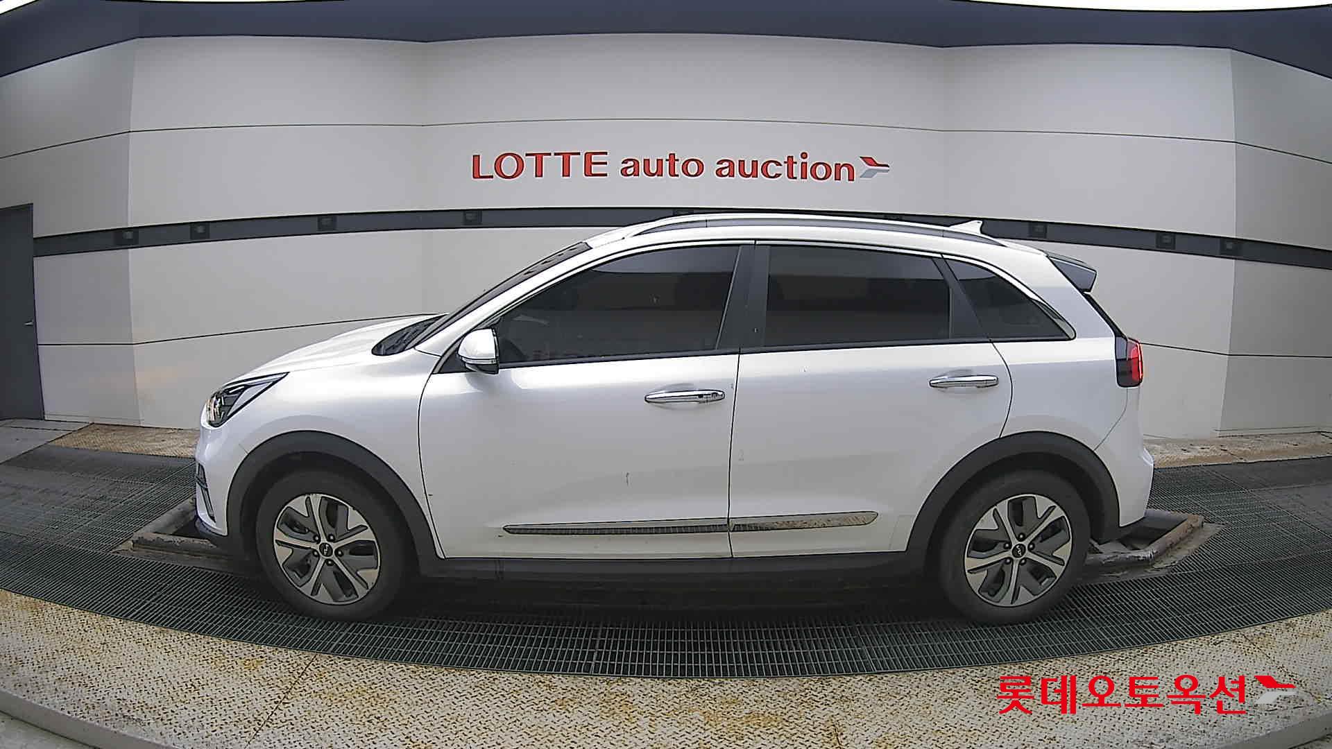 Kia Niro EV id 3816454 из Кореи 7