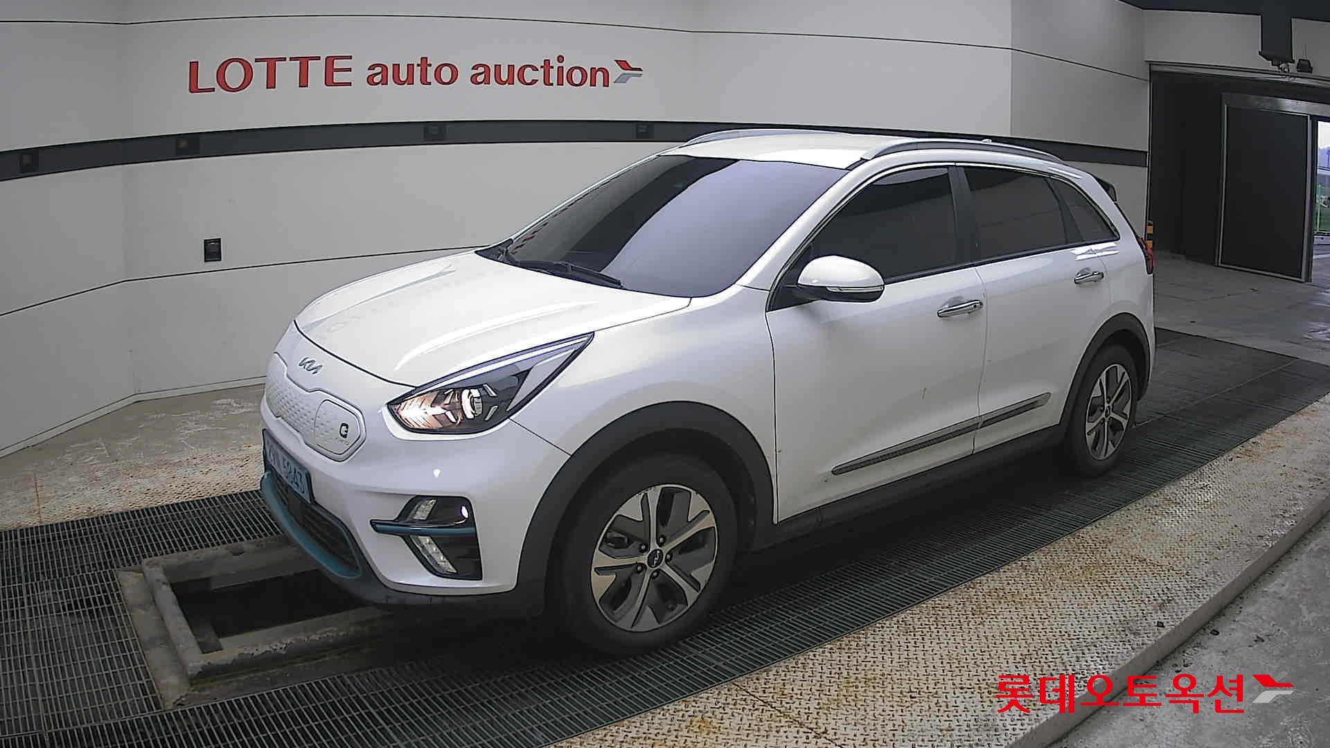 Kia Niro EV id 3816454 из Кореи 13