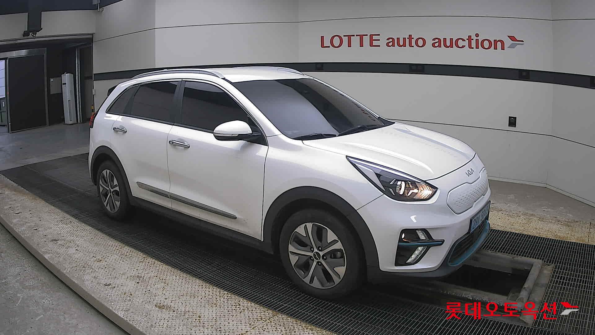 Kia Niro EV id 3816454 из Кореи 16