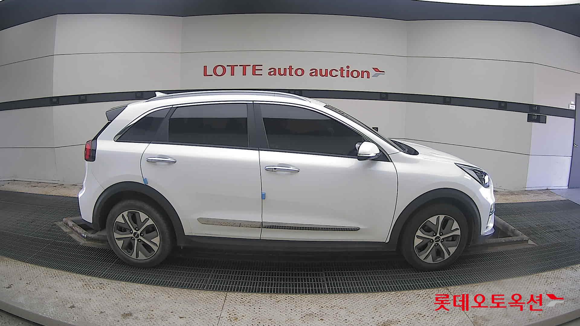 Kia Niro EV 2022 Snow White Pearl (optional) из Кореи, фото 3