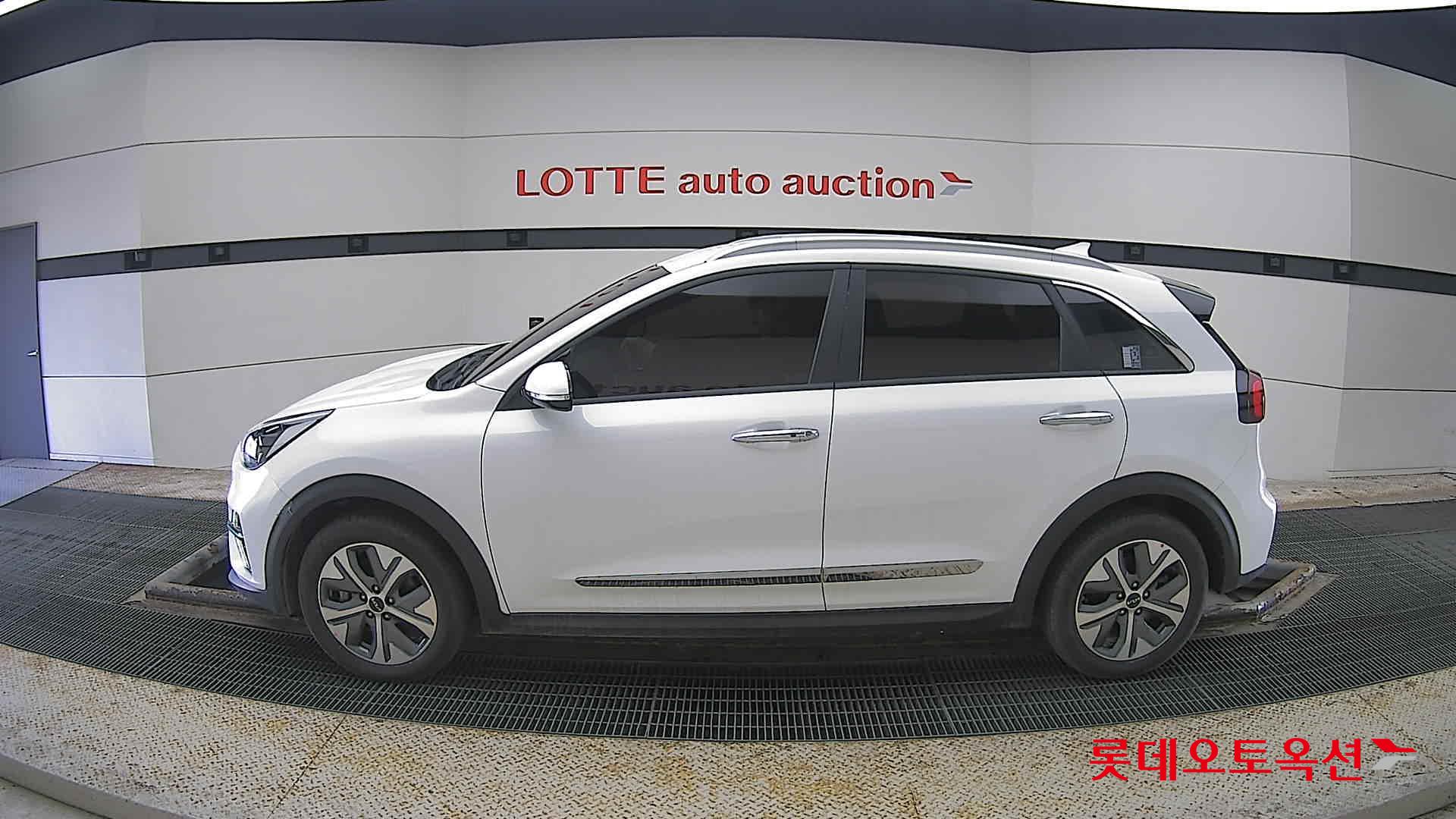 Kia Niro EV id 3816392 из Кореи 7