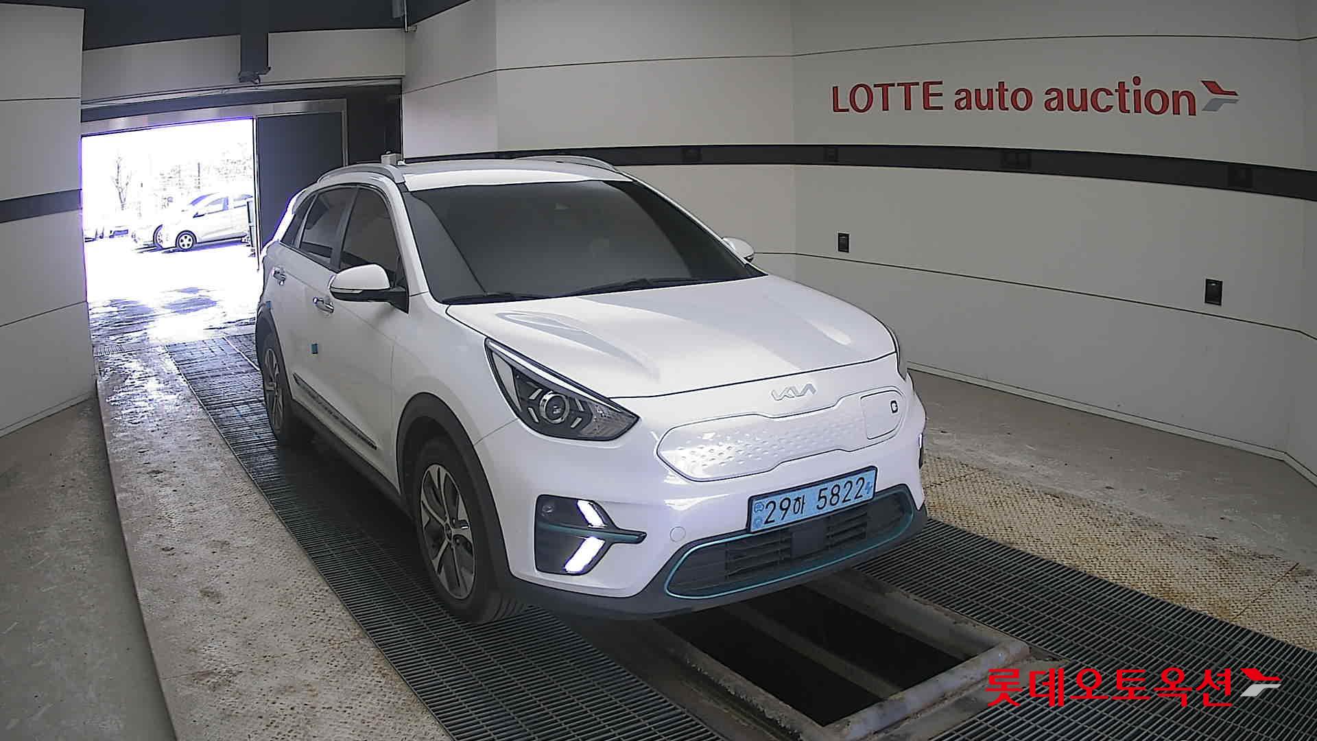 Kia Niro EV id 3816392 из Кореи 15