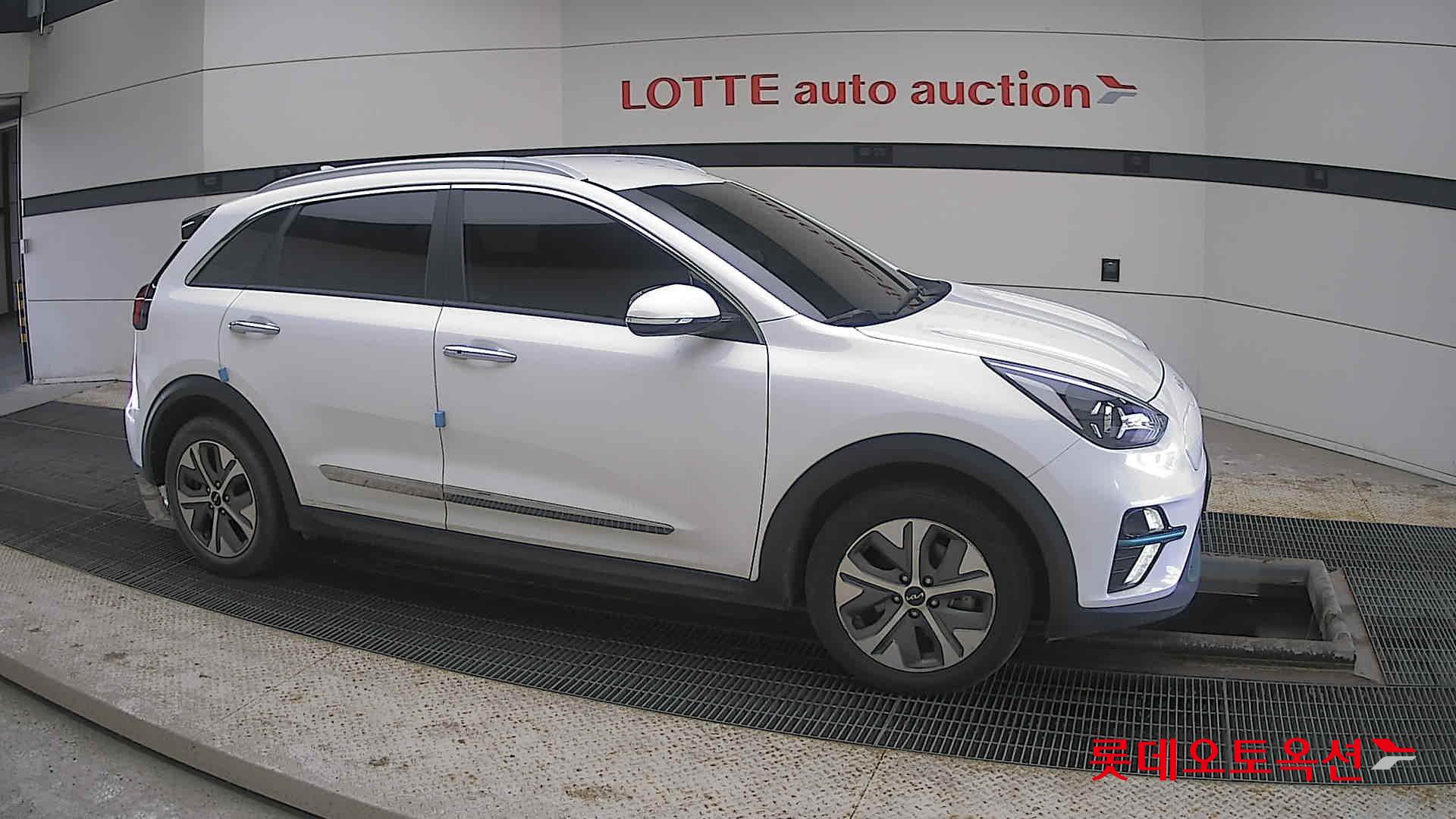 Kia Niro EV id 3816392 из Кореи 17