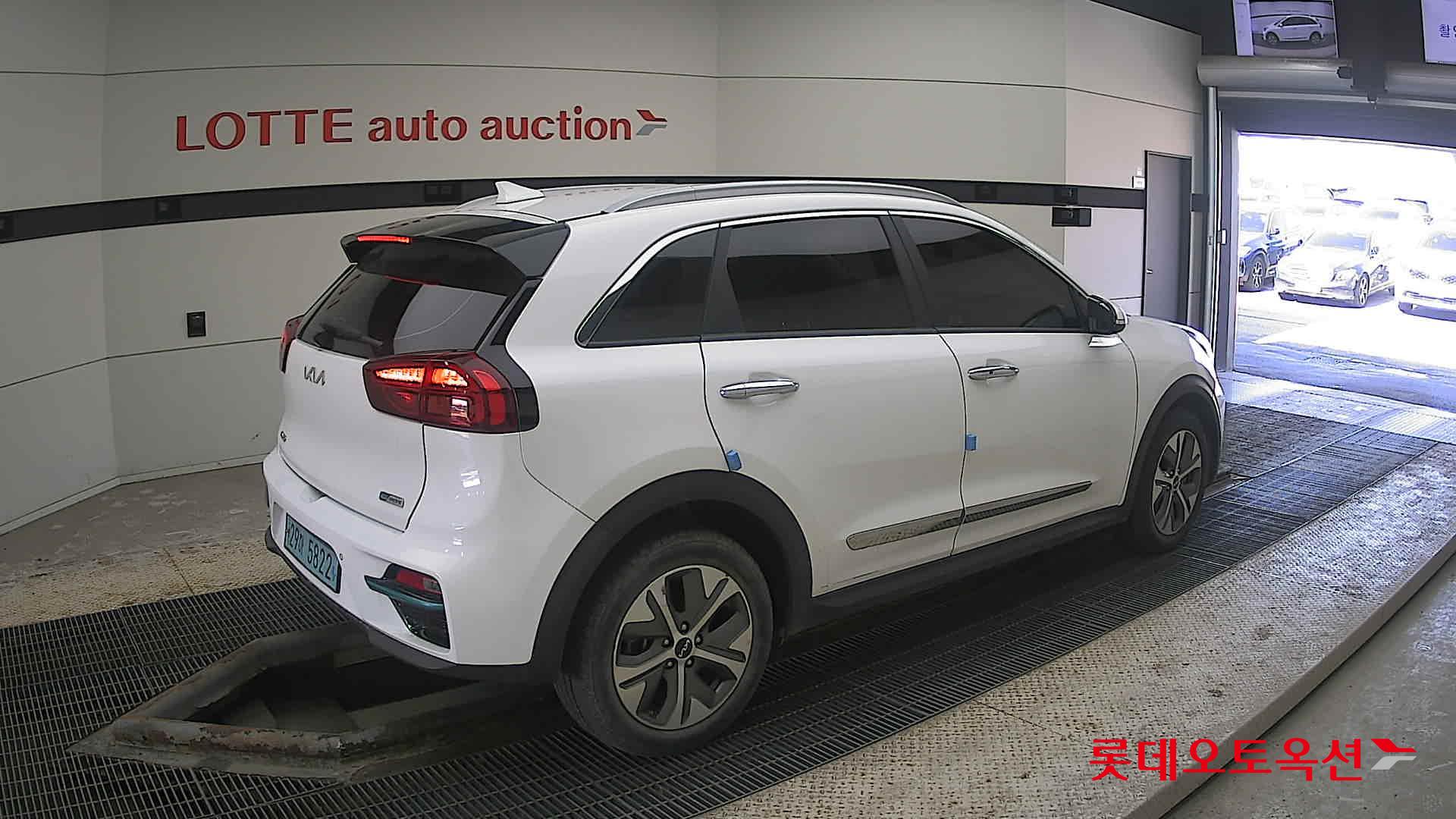 Kia Niro EV id 3816392 из Кореи 19