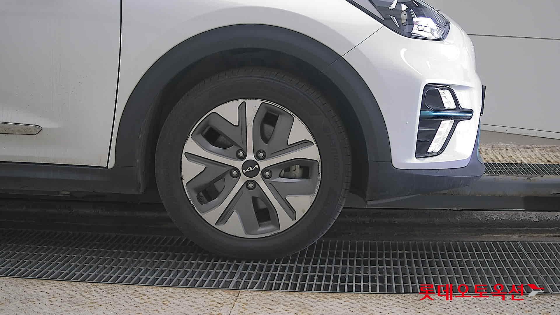 Kia Niro EV id 3816392 из Кореи 23