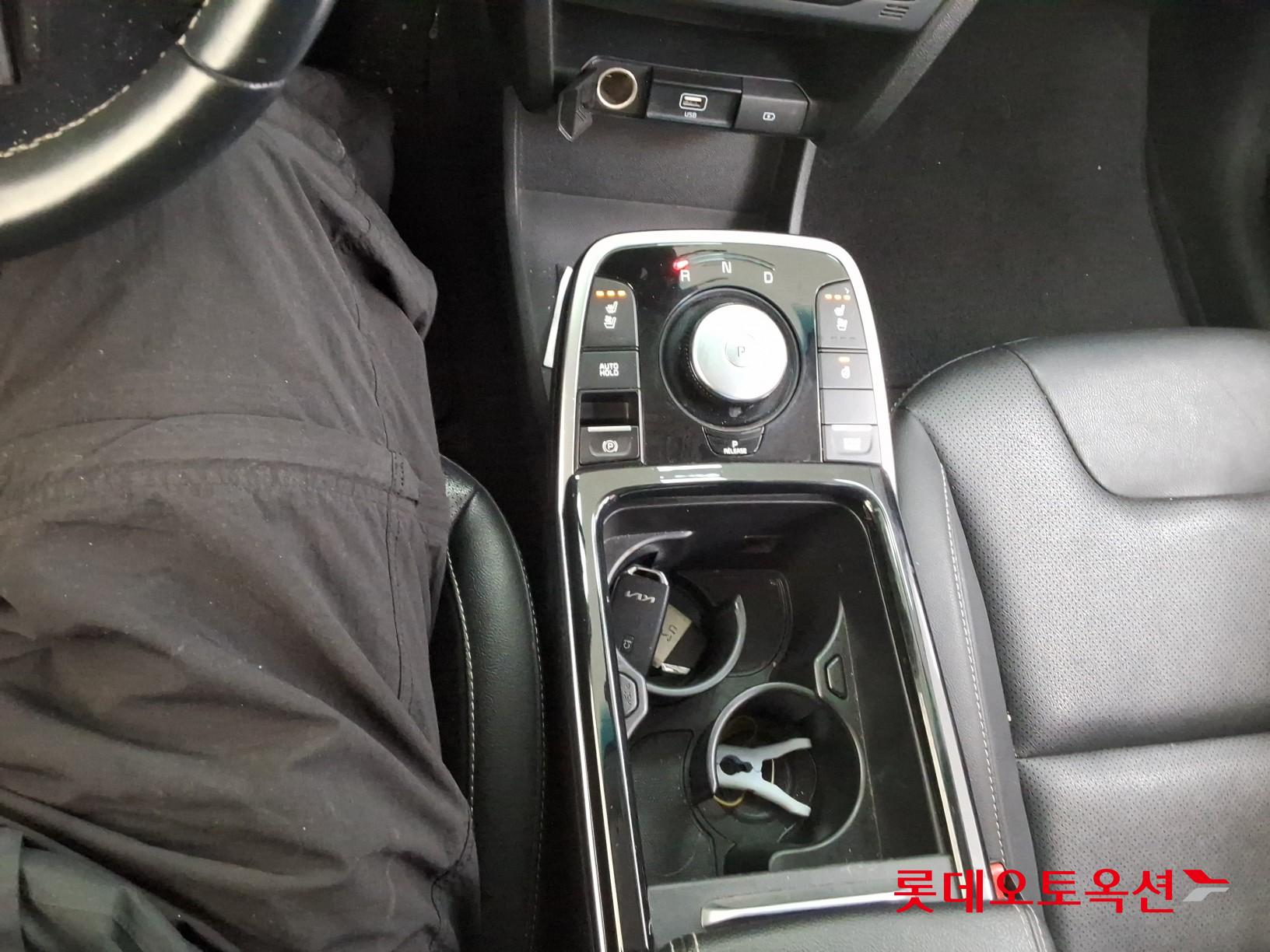 Kia Niro EV id 3816392 из Кореи 31