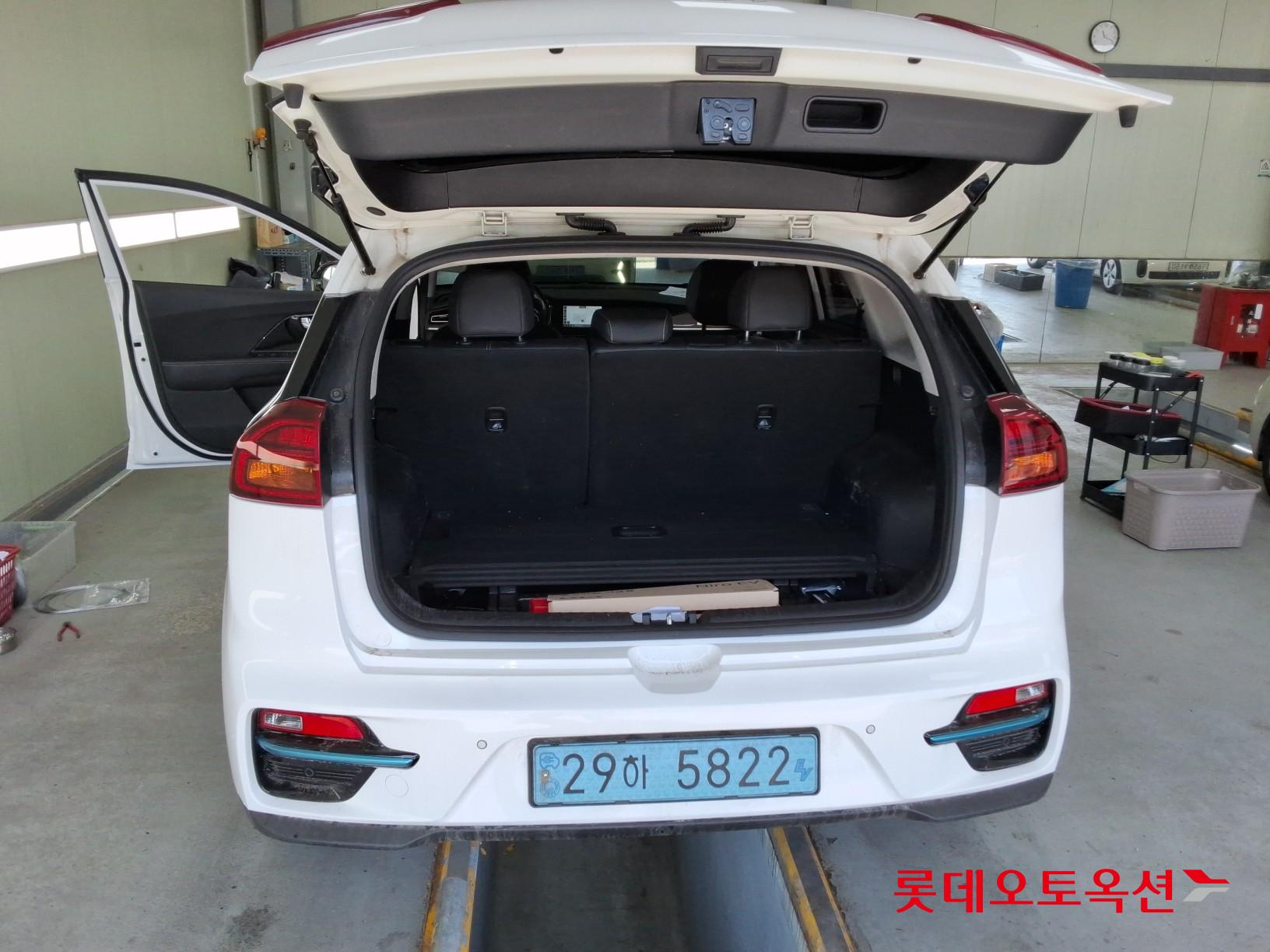 Kia Niro EV id 3816392 из Кореи 36