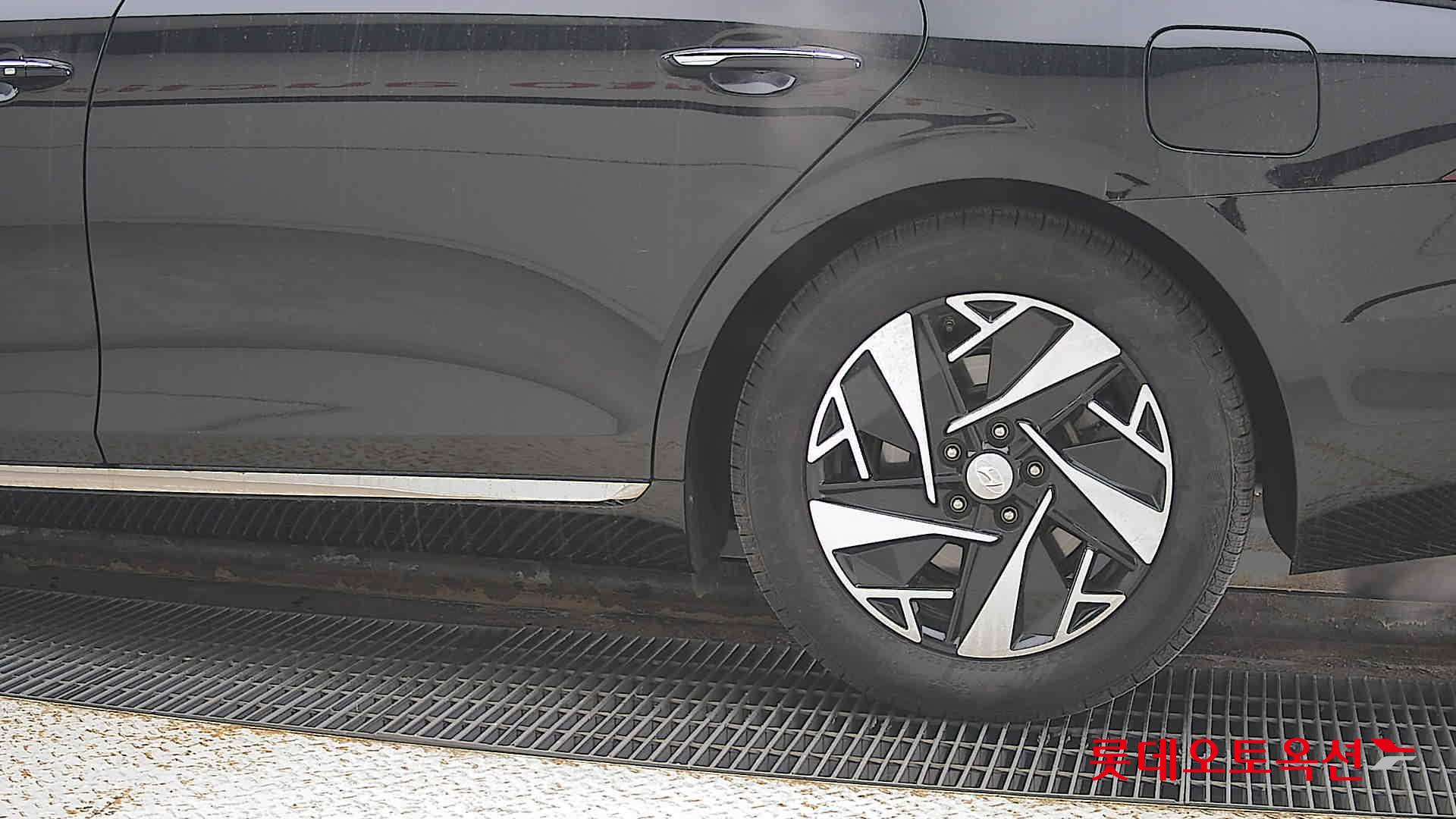 Hyundai Grandeur Hybrid id 3633563 из Кореи 22