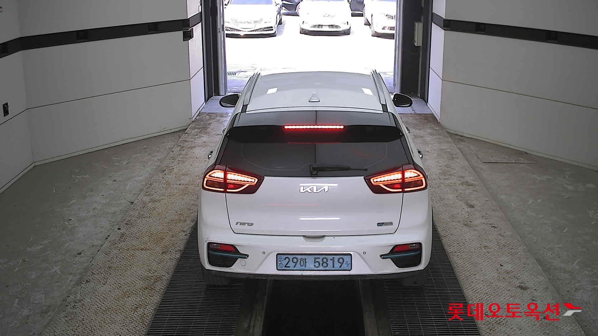 كيا نيرو 2022 - صورة 17