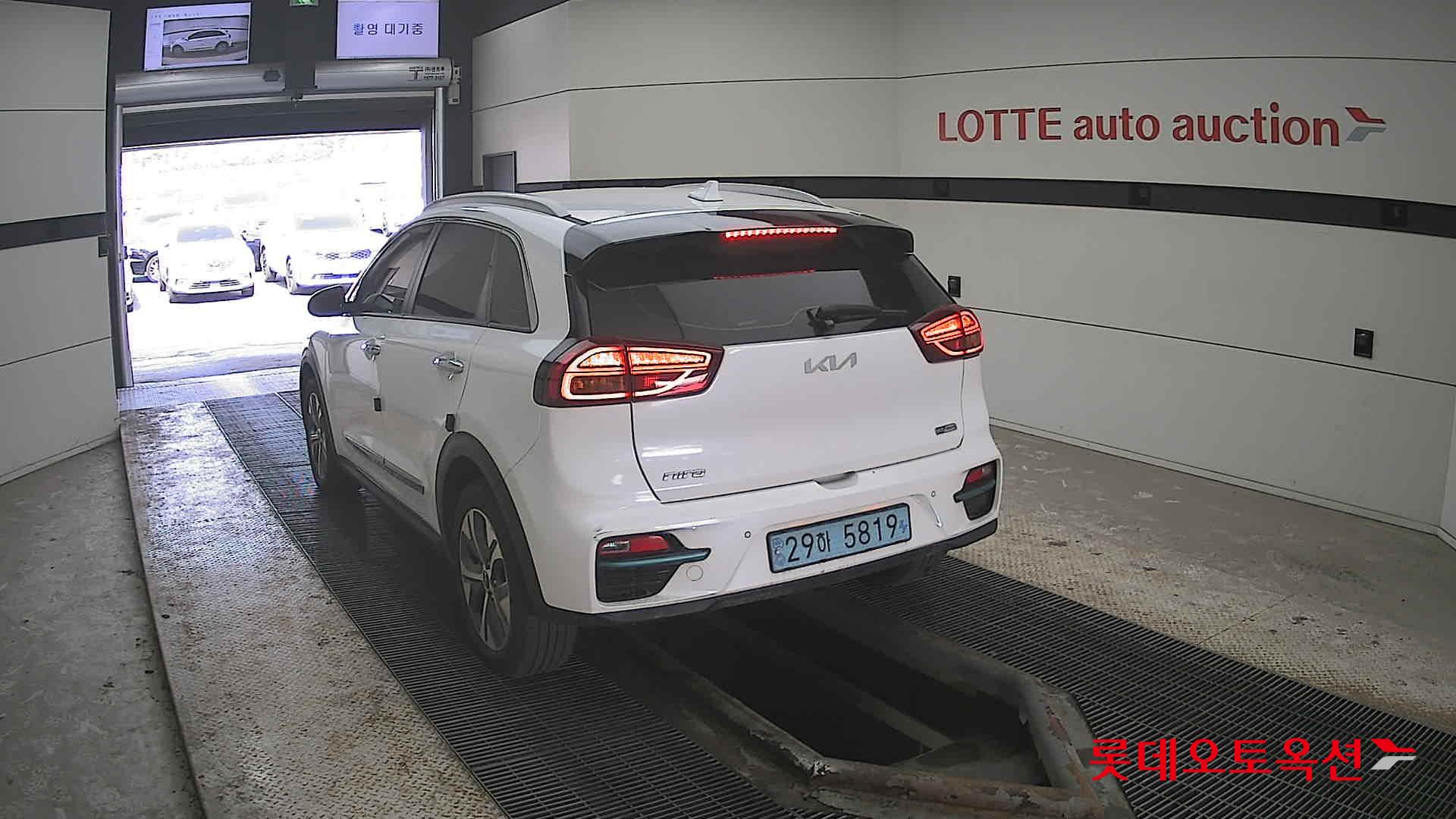 كيا نيرو 2022 - صورة 16