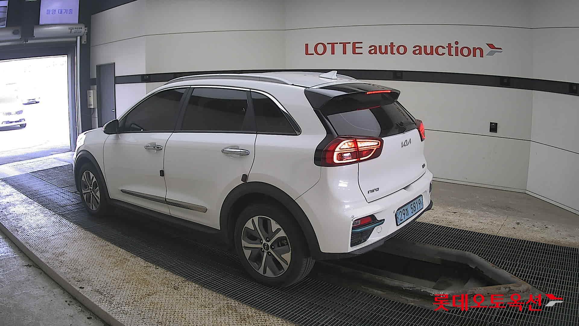 كيا نيرو 2022 - صورة 15