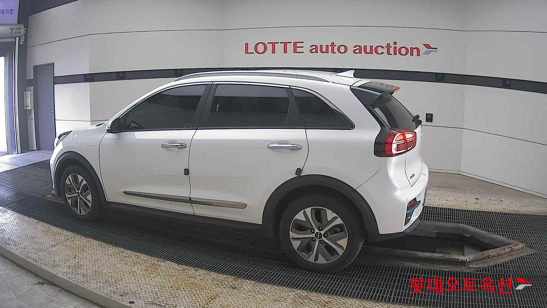 كيا نيرو 2022 - صورة 14