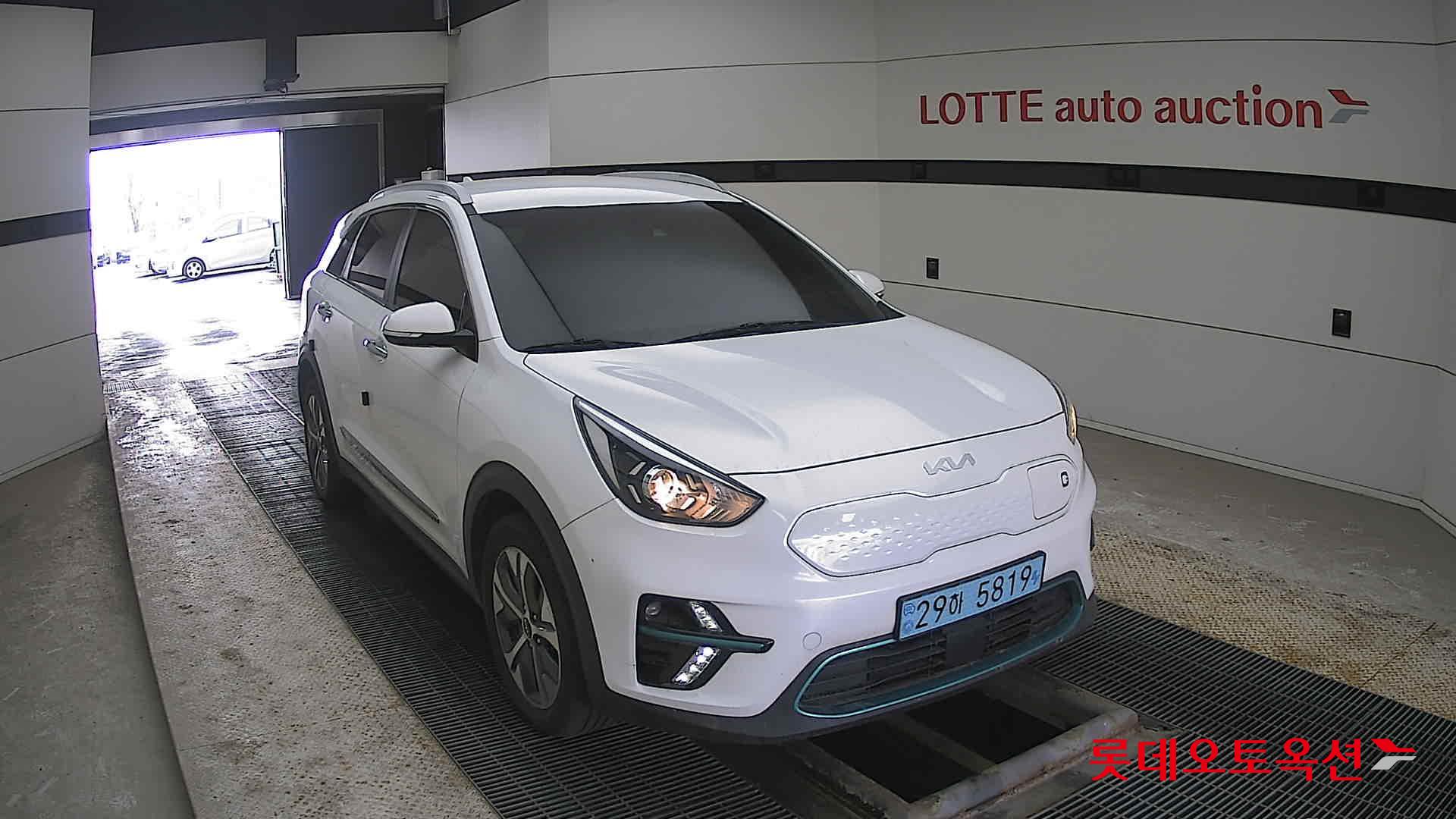 كيا نيرو 2022 - صورة 24