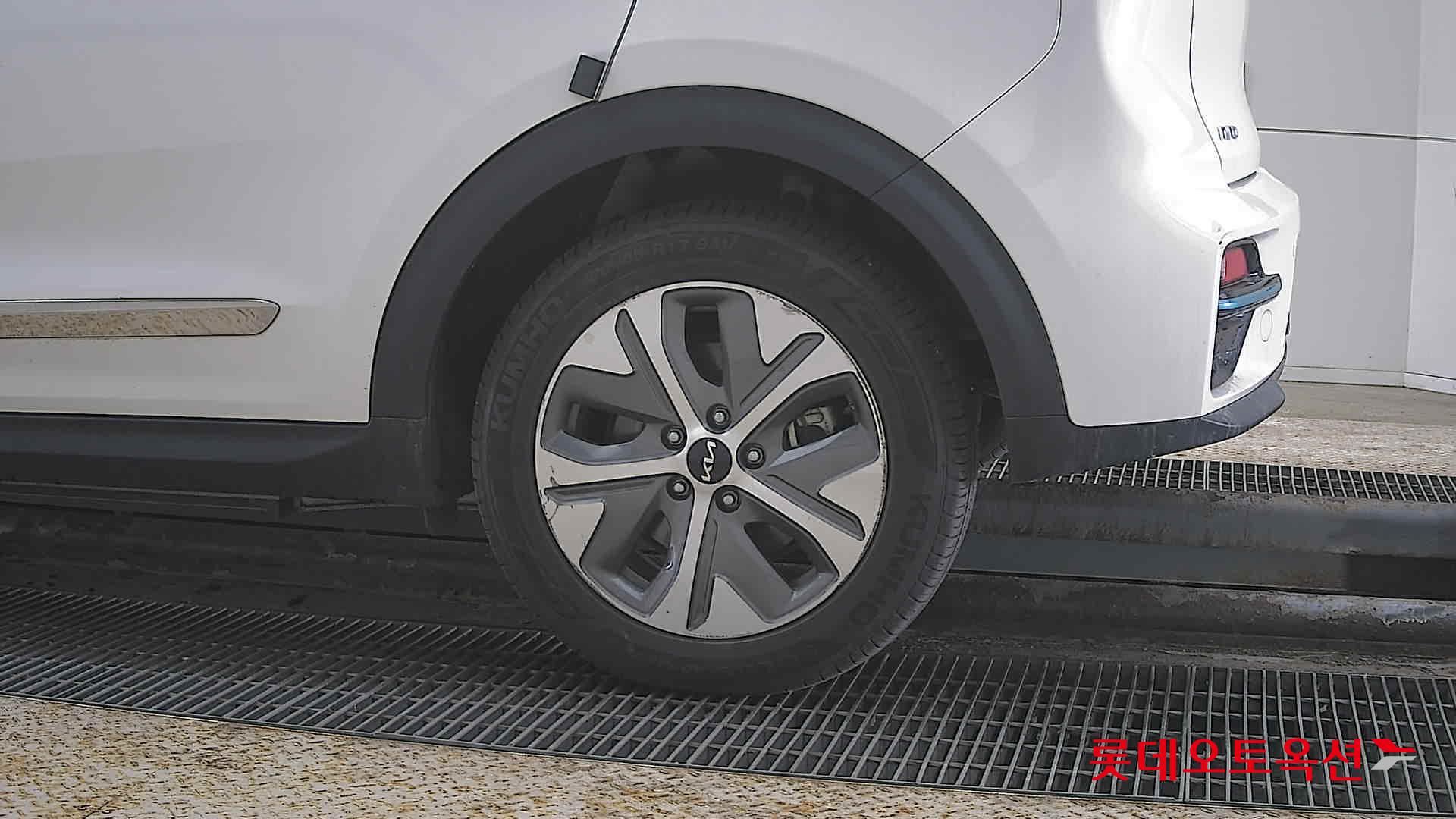 كيا نيرو 2022 - صورة 26