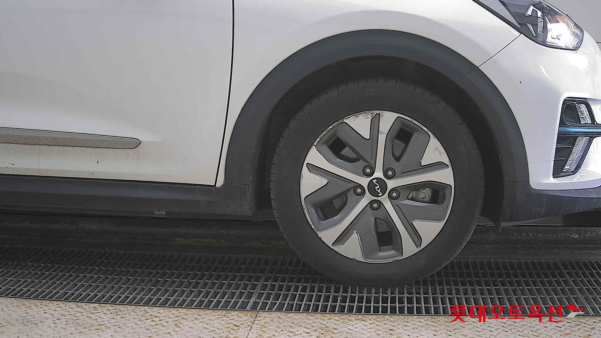 كيا نيرو 2022 - صورة 27