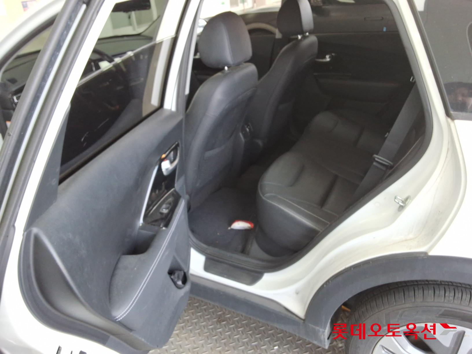 كيا نيرو 2022 - صورة 37