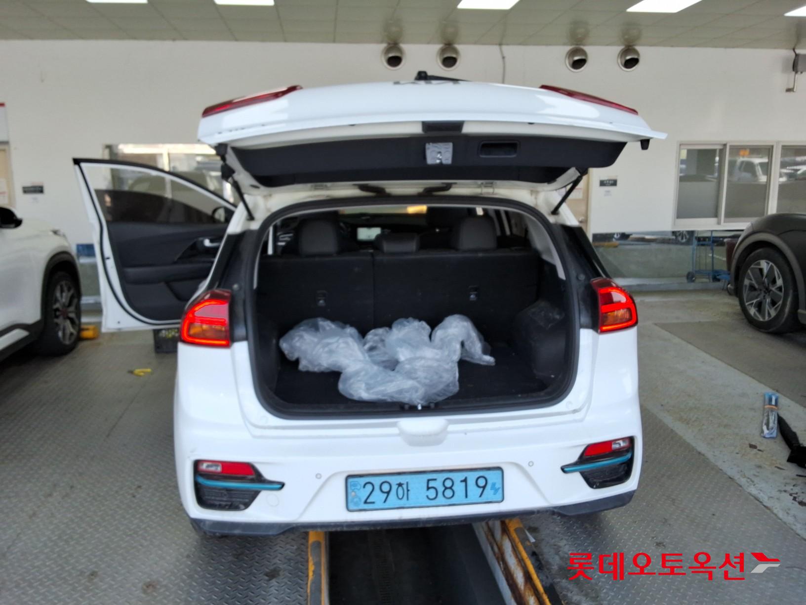 كيا نيرو 2022 - صورة 38