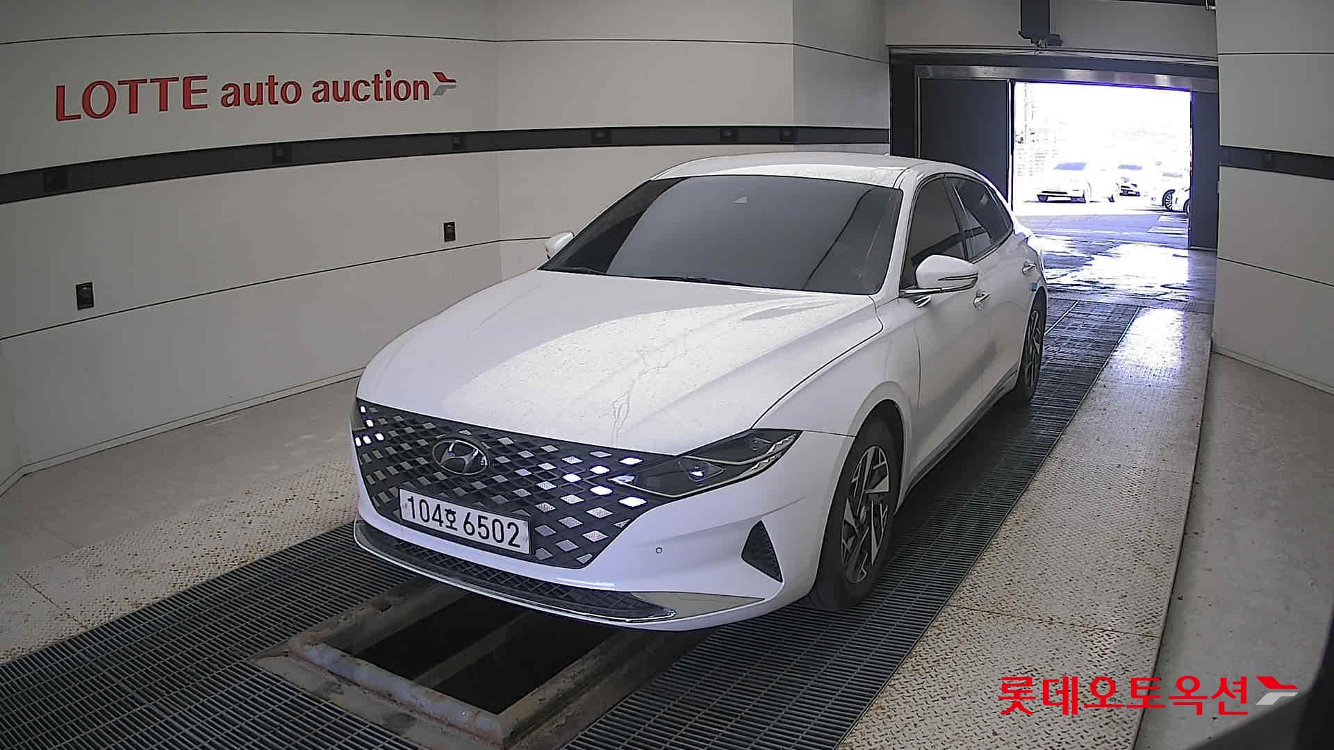 Hyundai Grandeur Hybrid 2020 White cream (optional) из Кореи