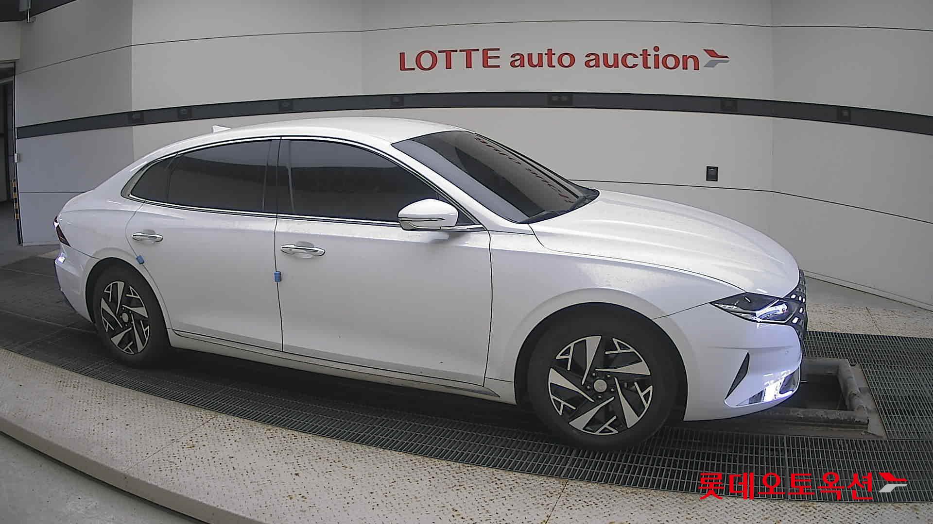 Hyundai Grandeur Hybrid id 3633584 из Кореи 17