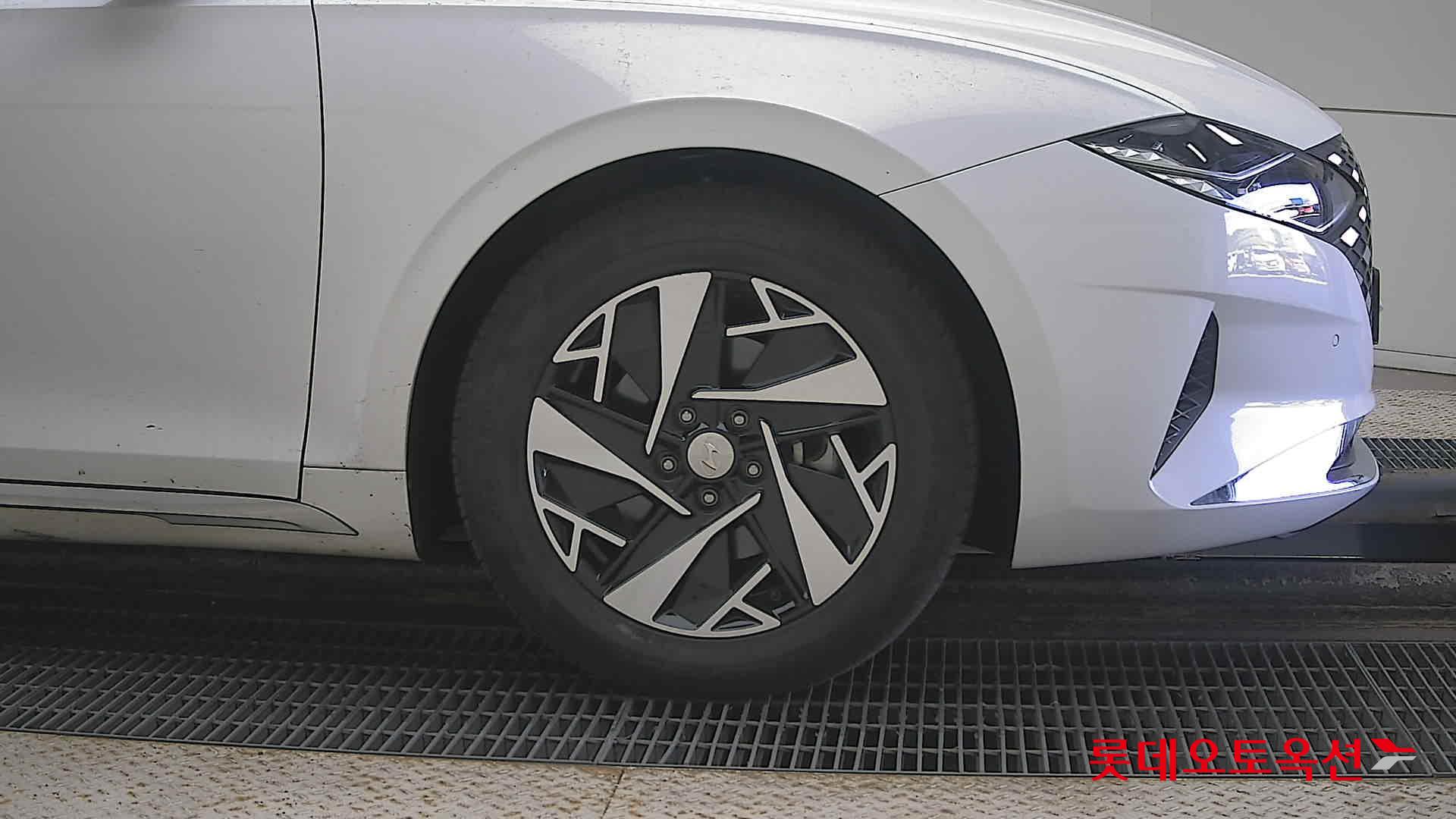 Hyundai Grandeur Hybrid id 3633584 из Кореи 23