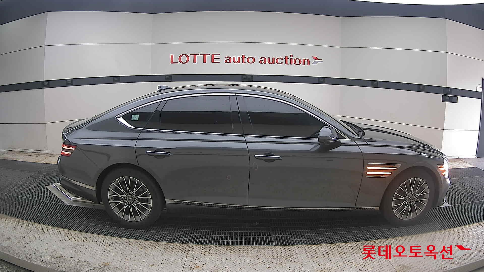 2022 - genesis g80