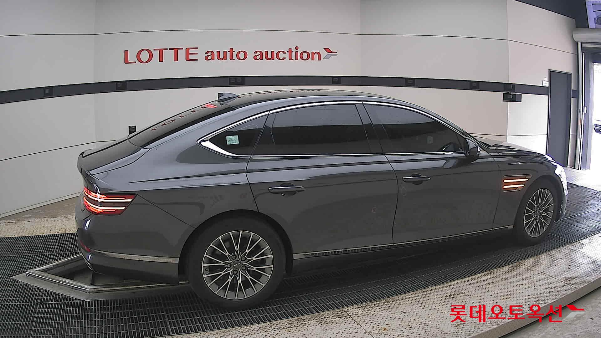 2022 - genesis g80