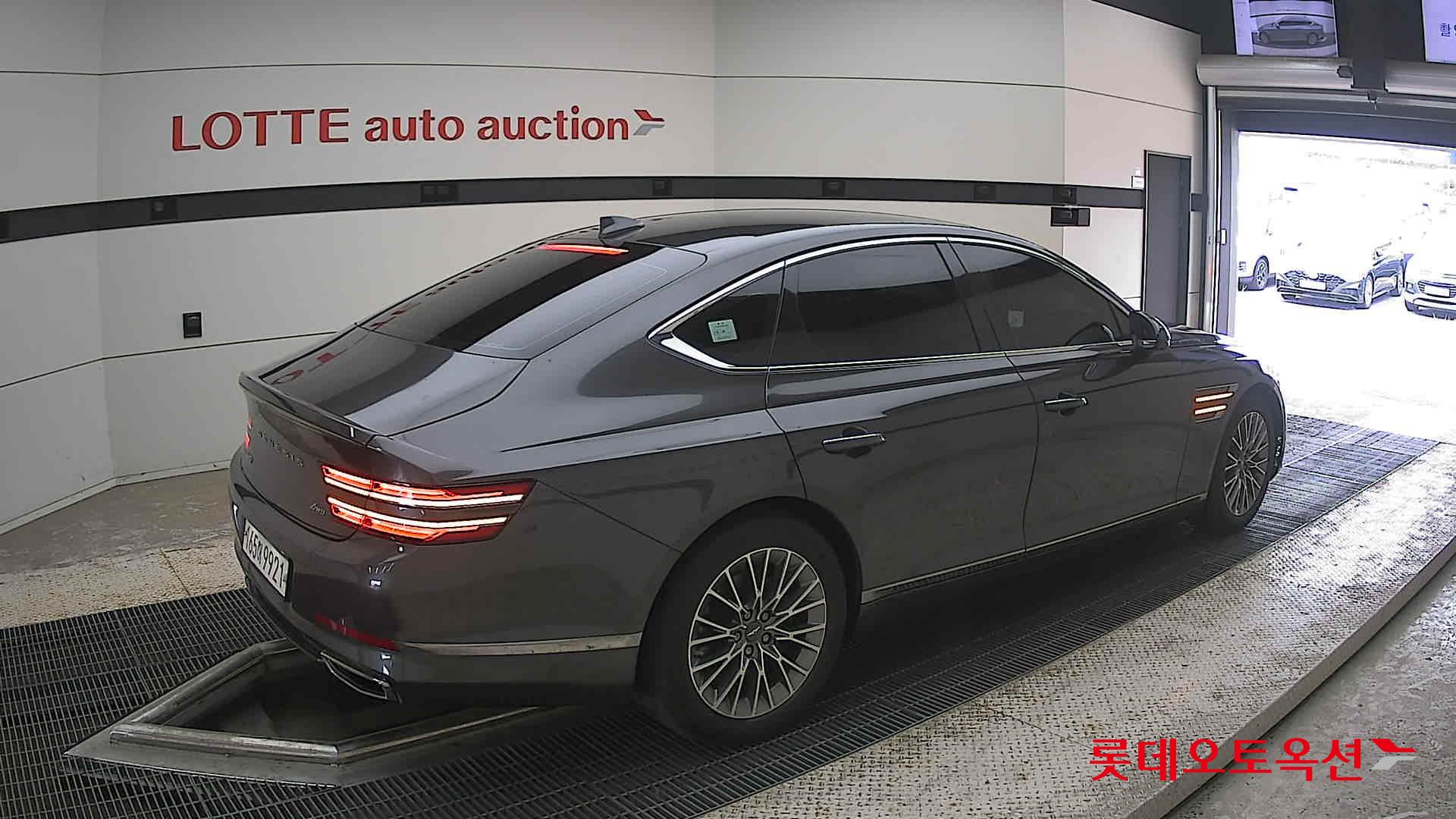 2022 - genesis g80
