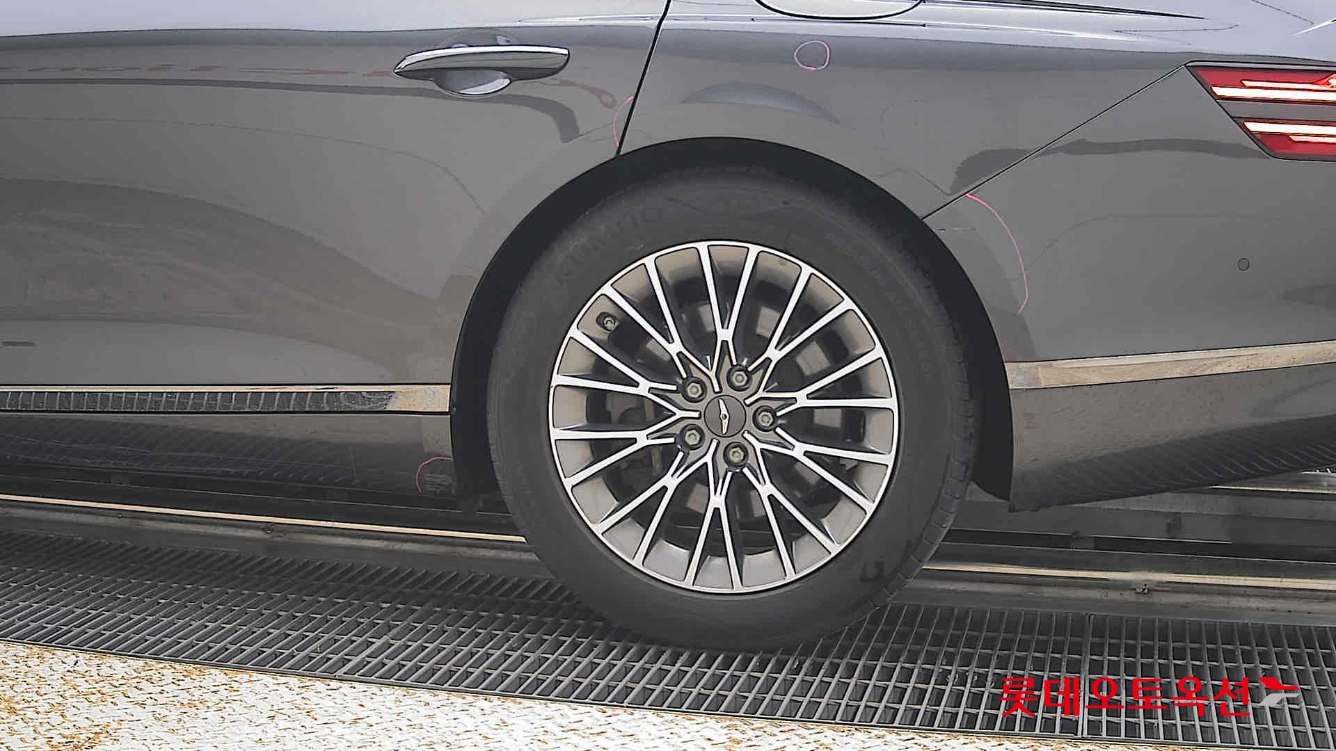 2022 - genesis g80