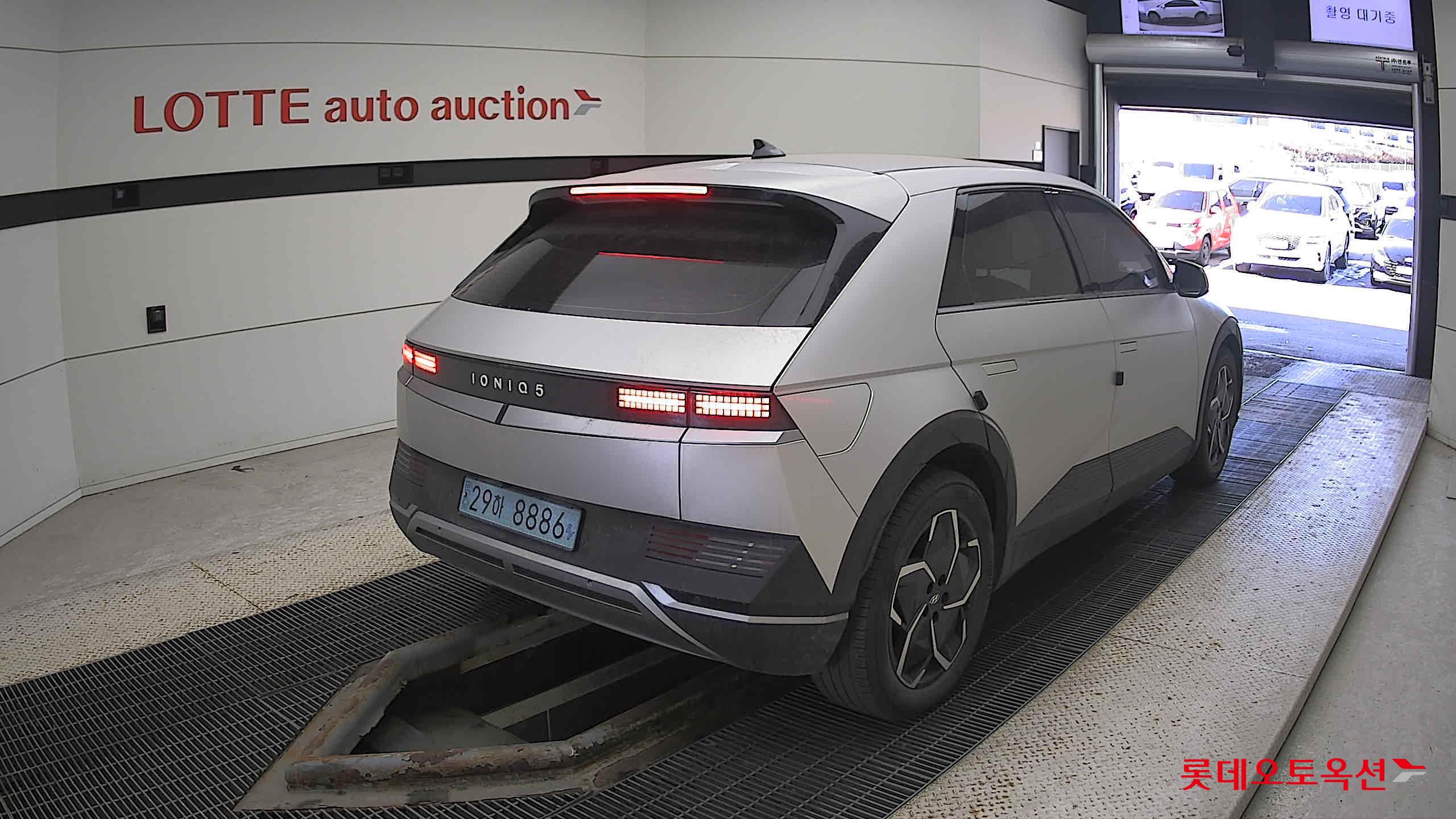 Hyundai IONIQ 5 2022 Gravity Gold Mat из Кореи, фото 4