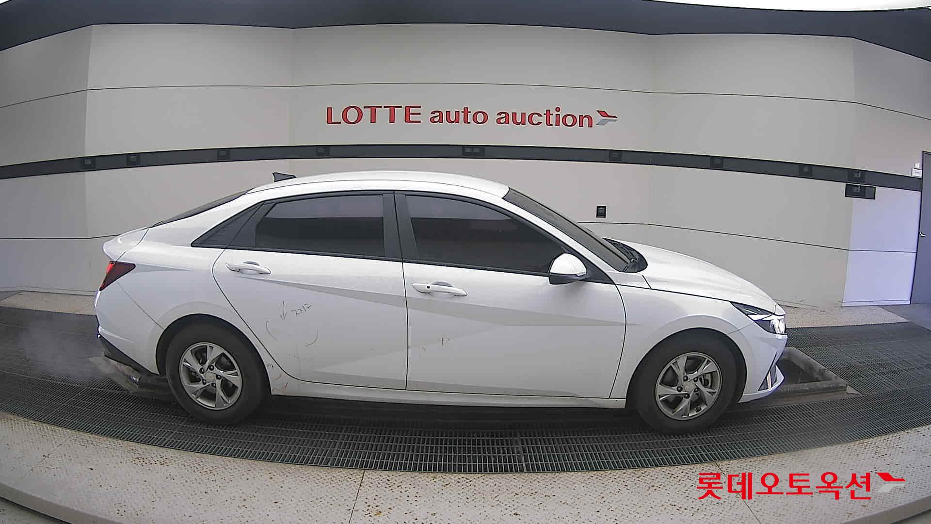 Hyundai Avante 2021 Polar White из Кореи, фото 3