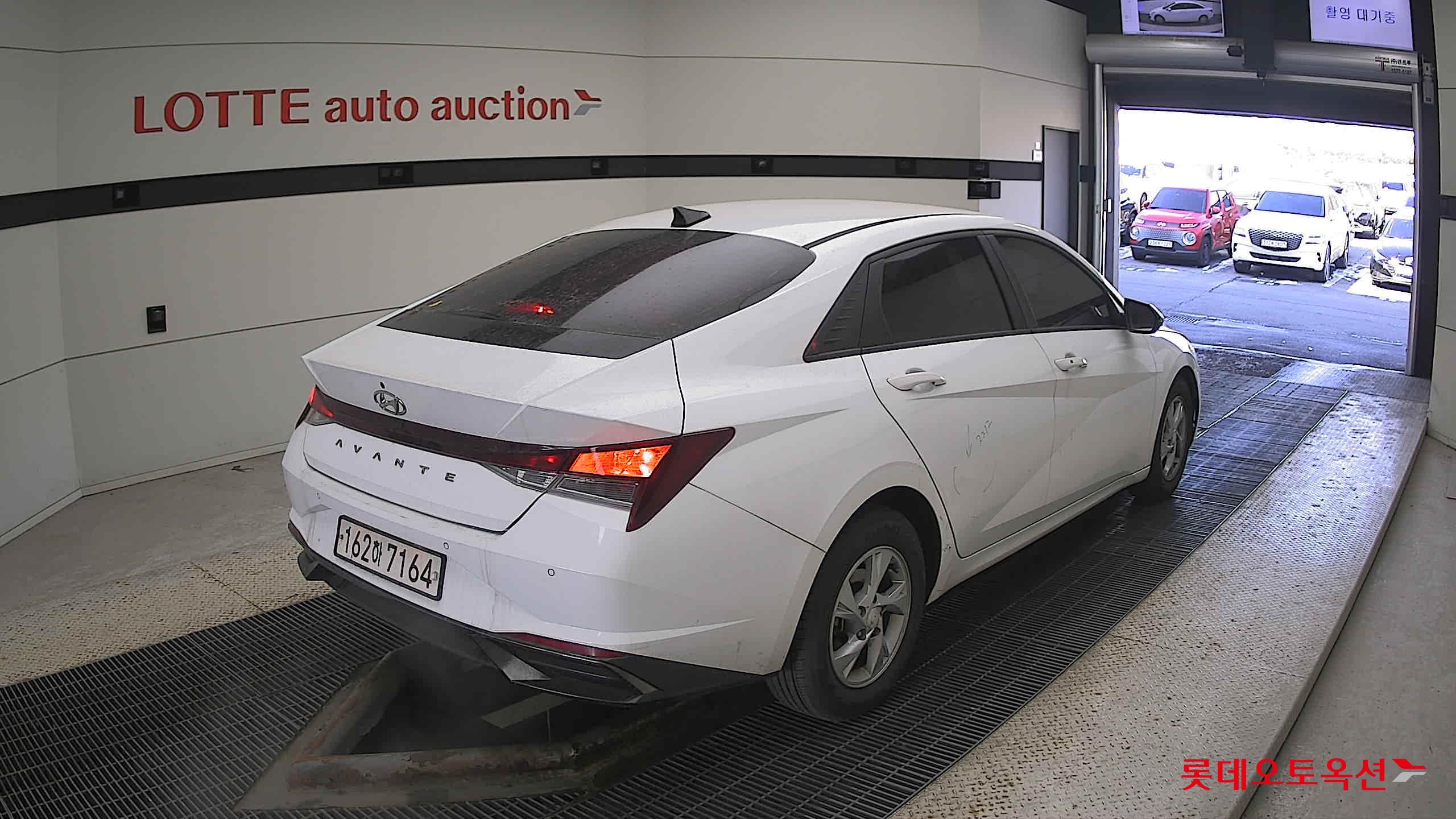 Hyundai Avante 2021 Polar White из Кореи, фото 4