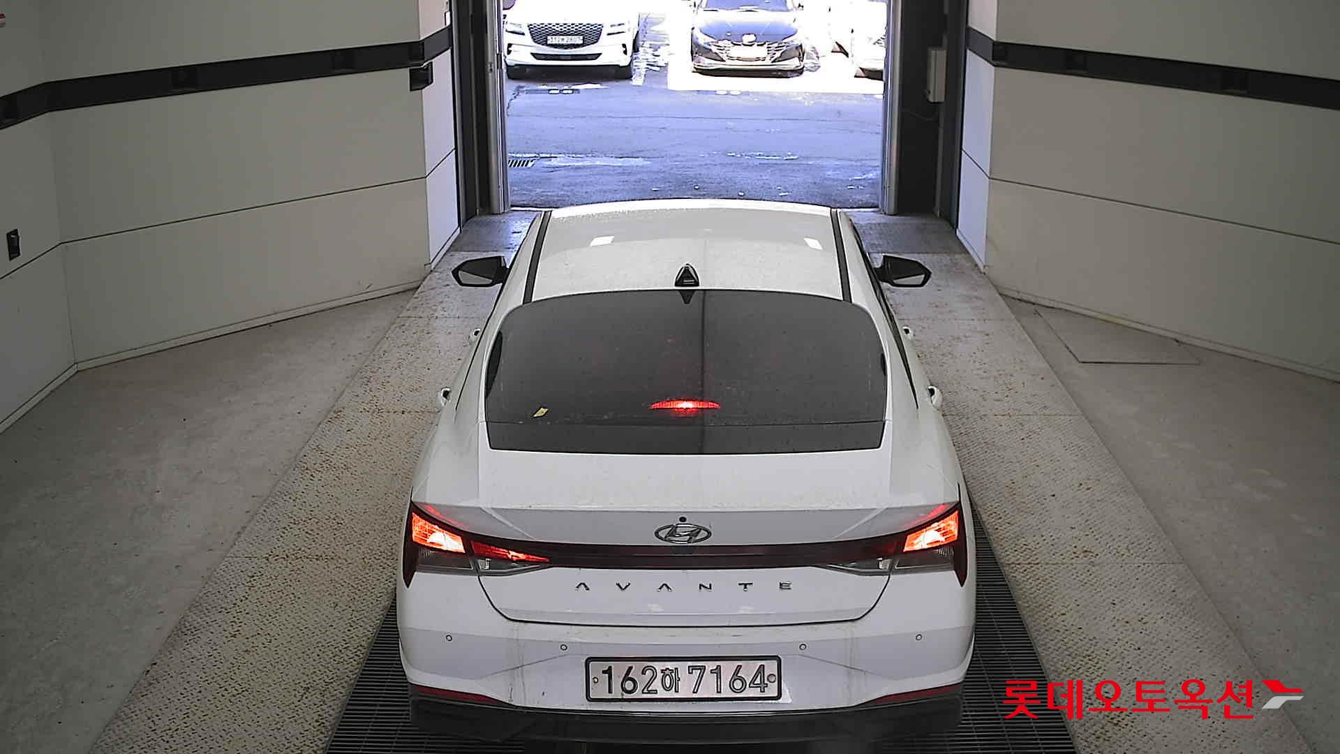 Hyundai Avante 2021 Polar White из Кореи, фото 5