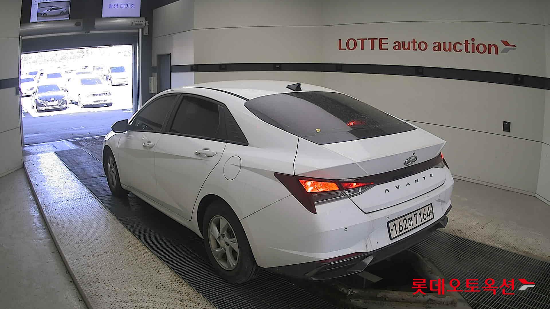 Hyundai Avante 2021 Polar White из Кореи, фото 6