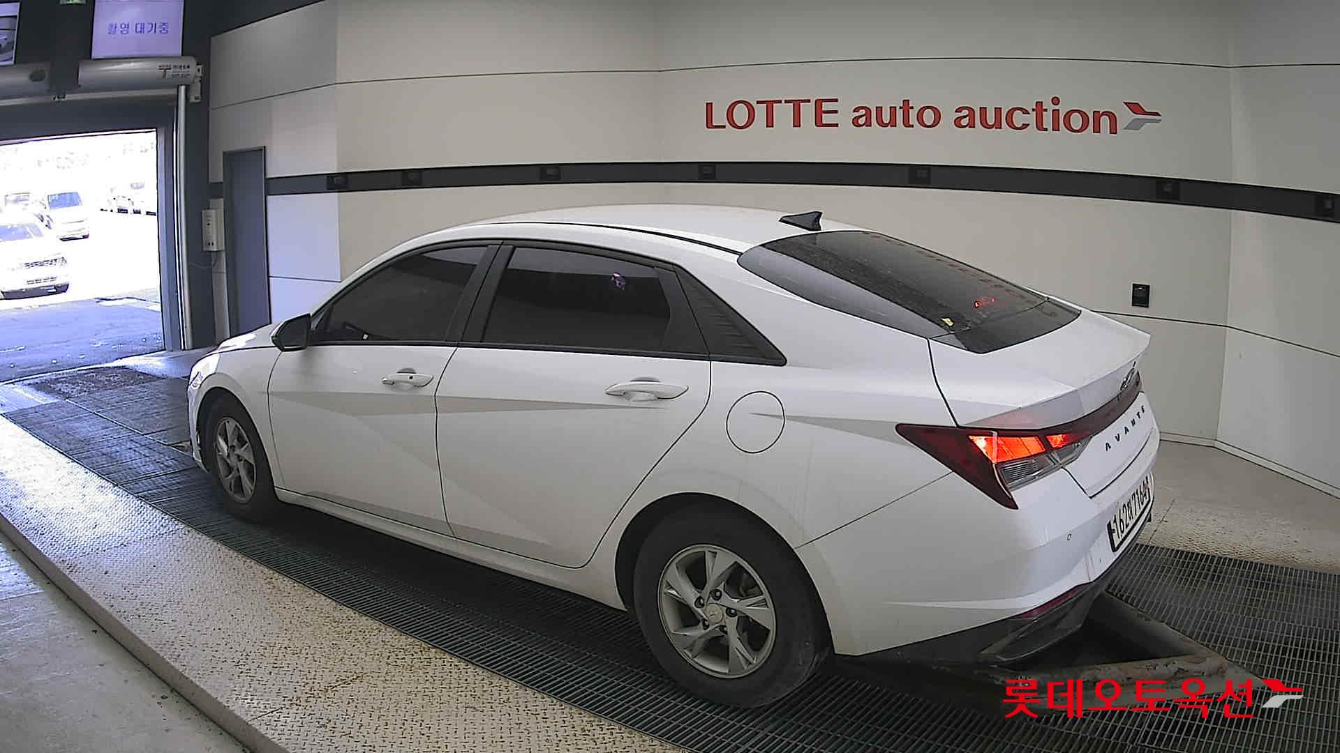 Hyundai Avante id 3633547 из Кореи 10