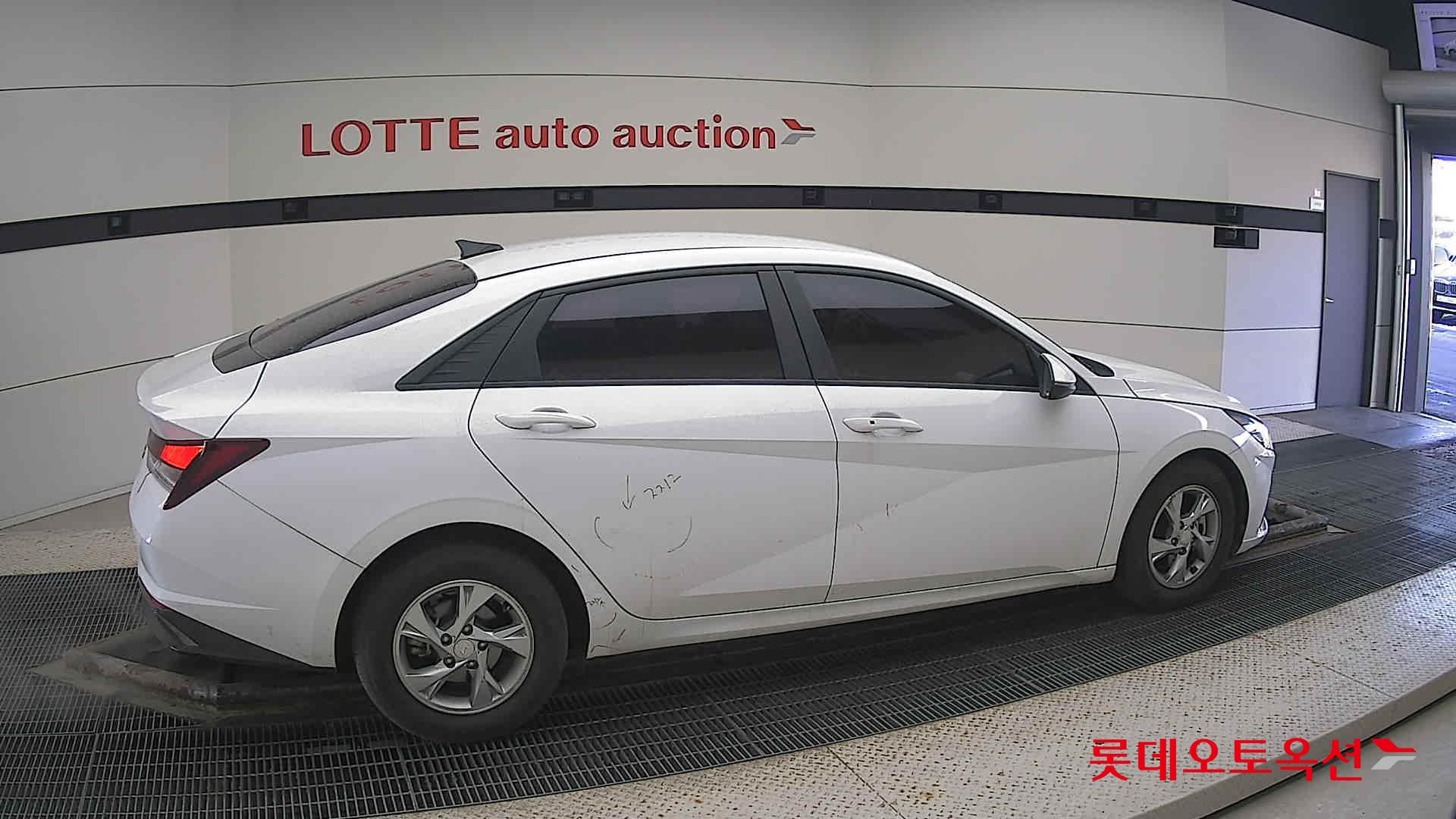 Hyundai Avante id 3633547 из Кореи 18