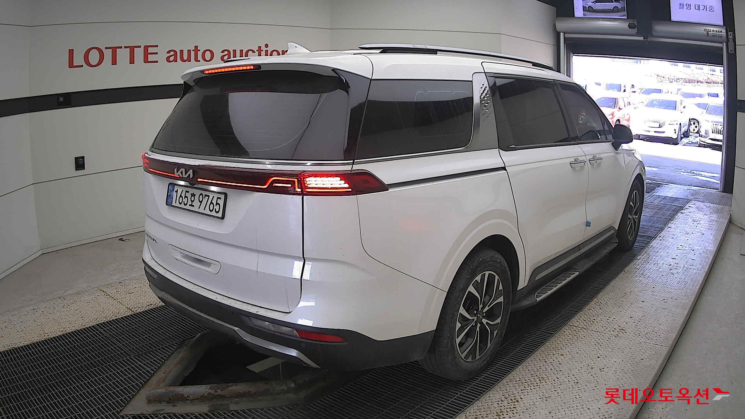 Kia Carnival 2022 Snow White Pearl (optional) из Кореи, фото 4