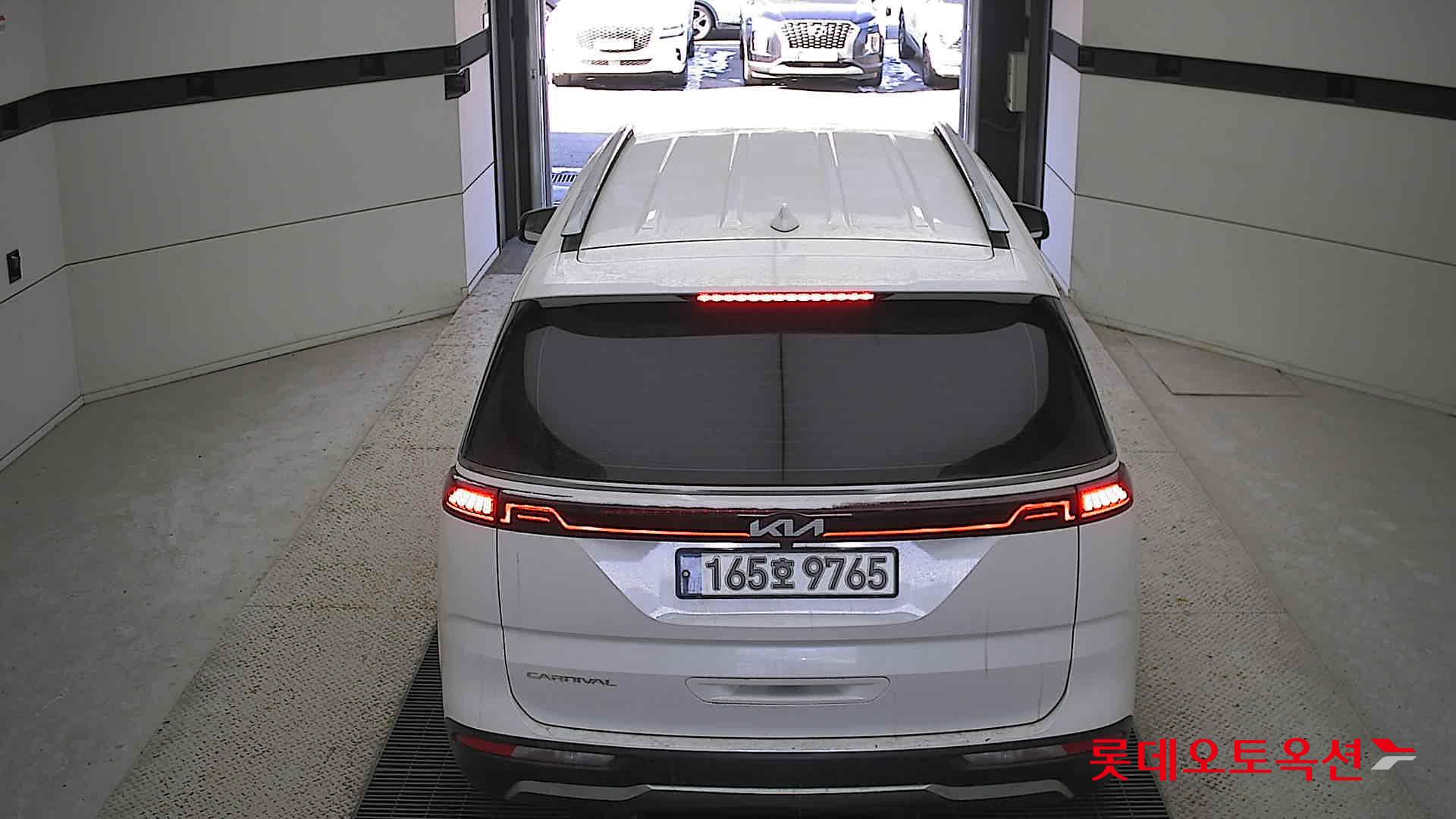 Kia Carnival 2022 Snow White Pearl (optional) из Кореи, фото 5