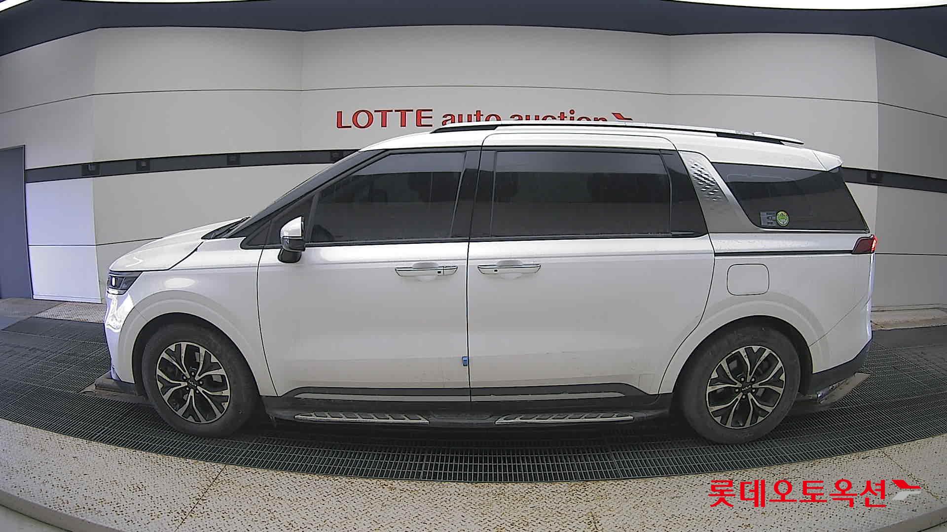 Kia Carnival id 3628830 из Кореи 7