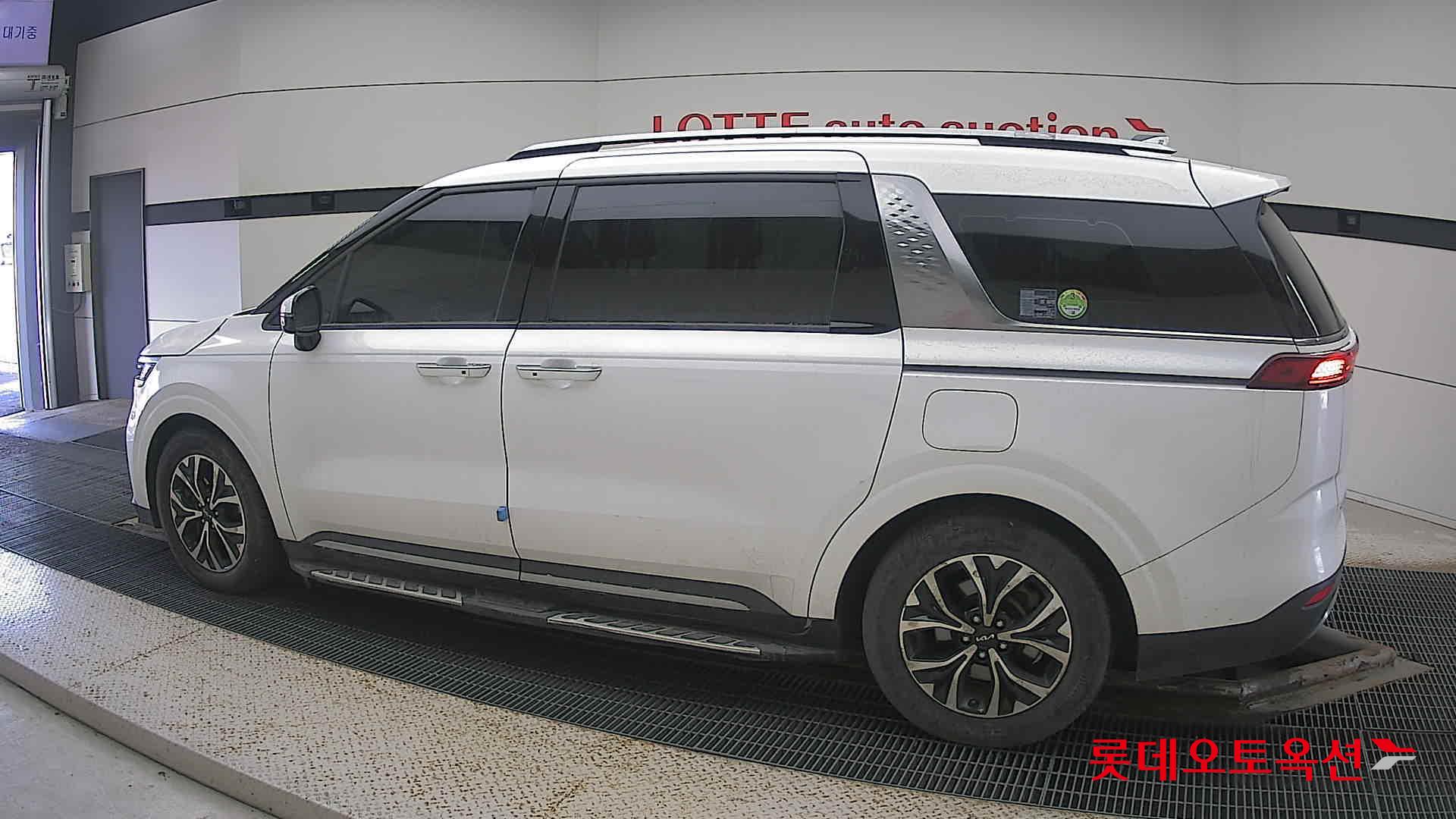 Kia Carnival id 3628830 из Кореи 11