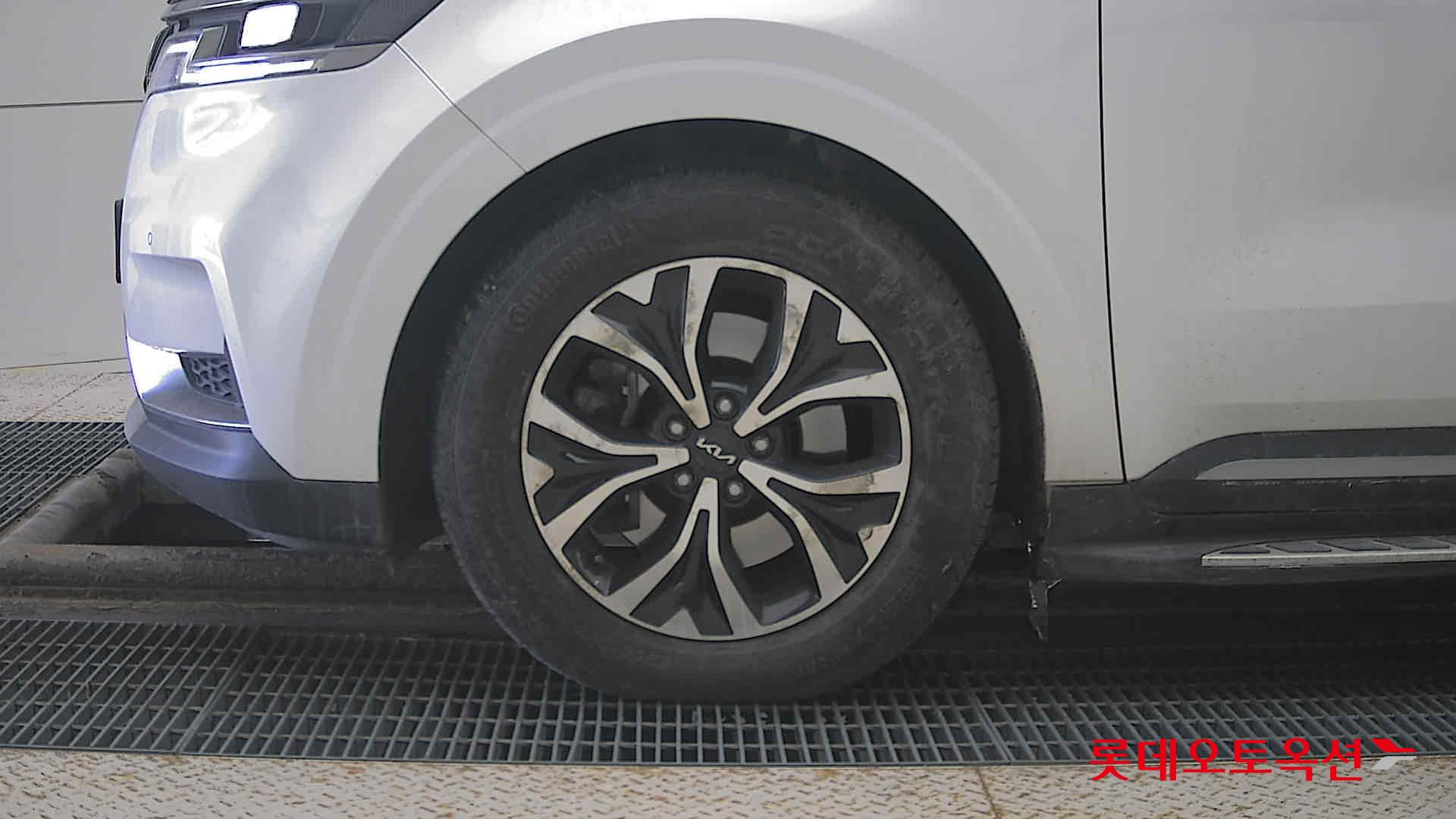 Kia Carnival id 3628830 из Кореи 21