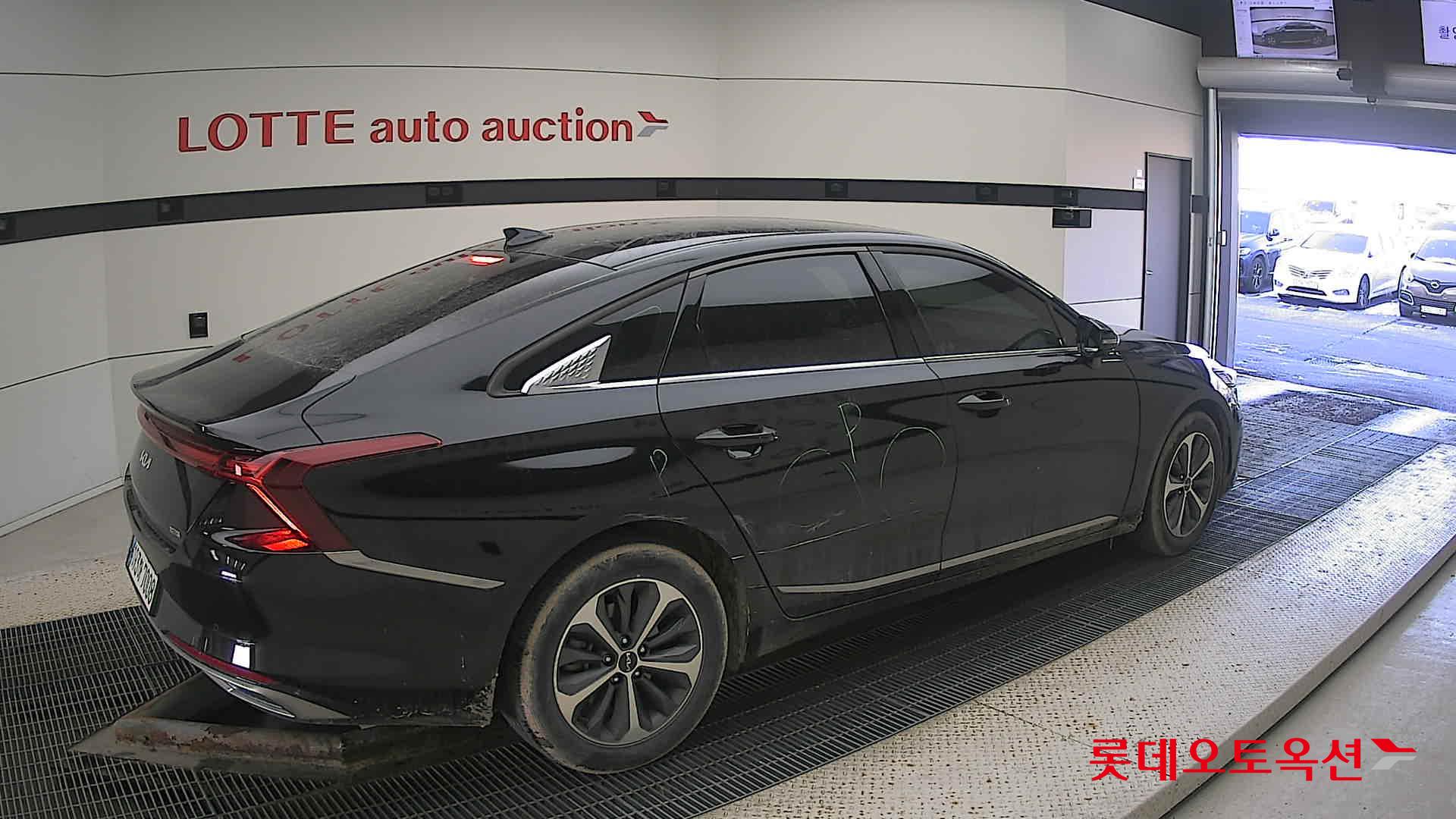 صورة إضافية