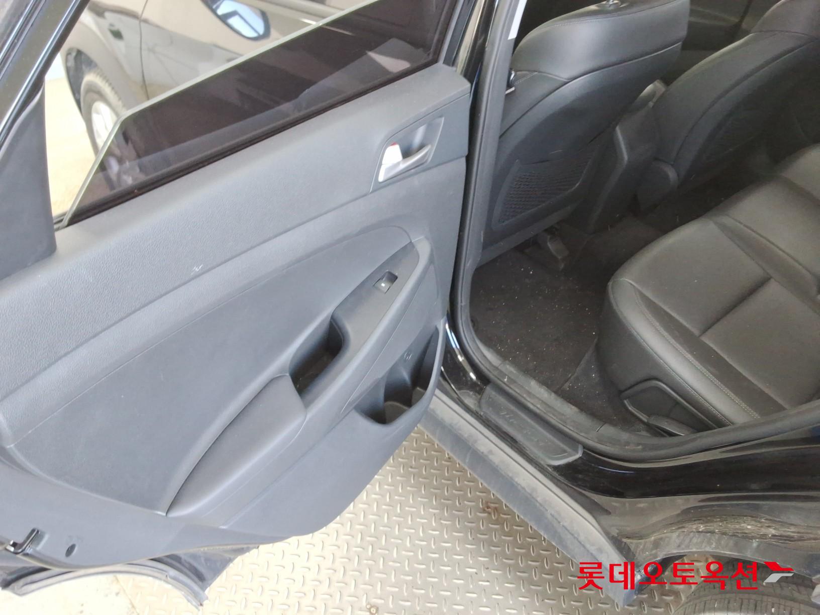 Hyundai Tucson - 38