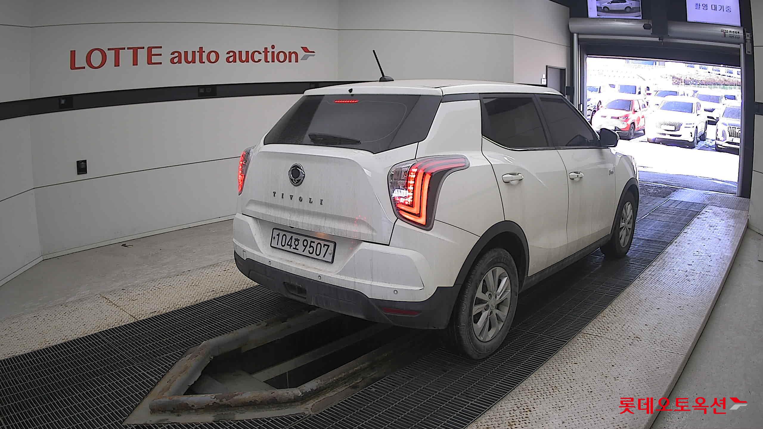 SsangYong Tivoli 2021 Grand White из Кореи, фото 4