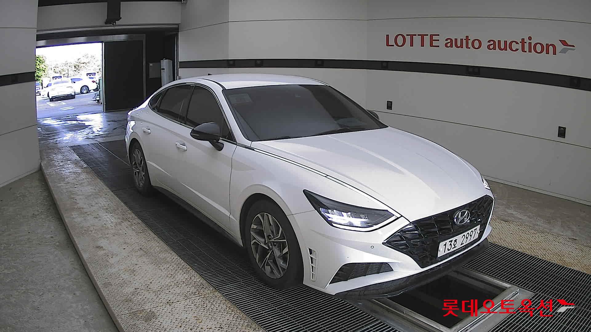 Hyundai Sonata - 6