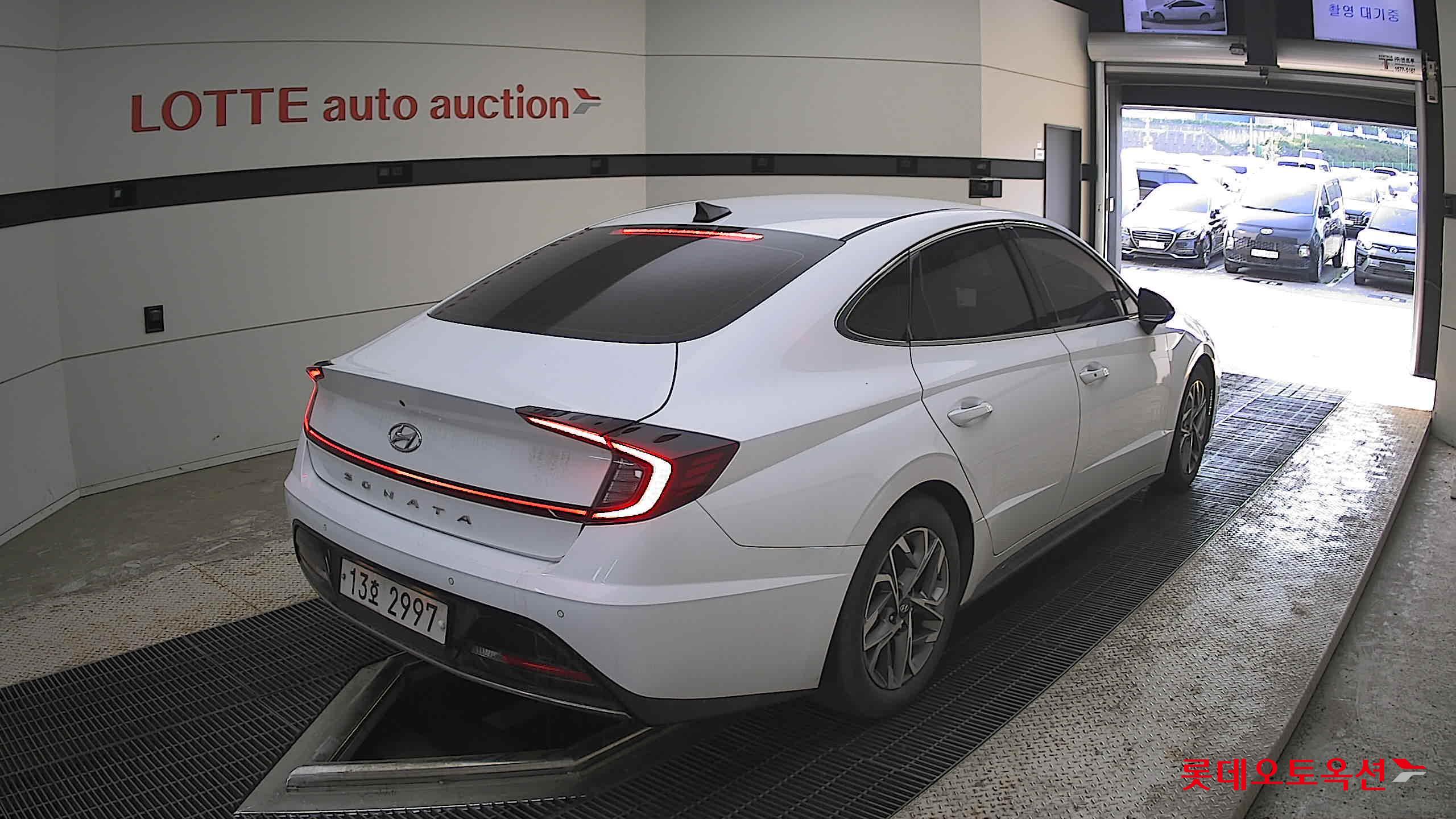 Hyundai Sonata - 5