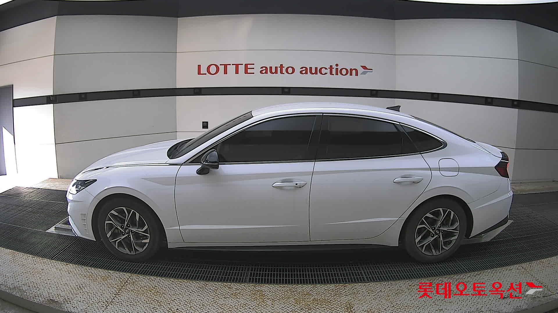 Hyundai Sonata - 13