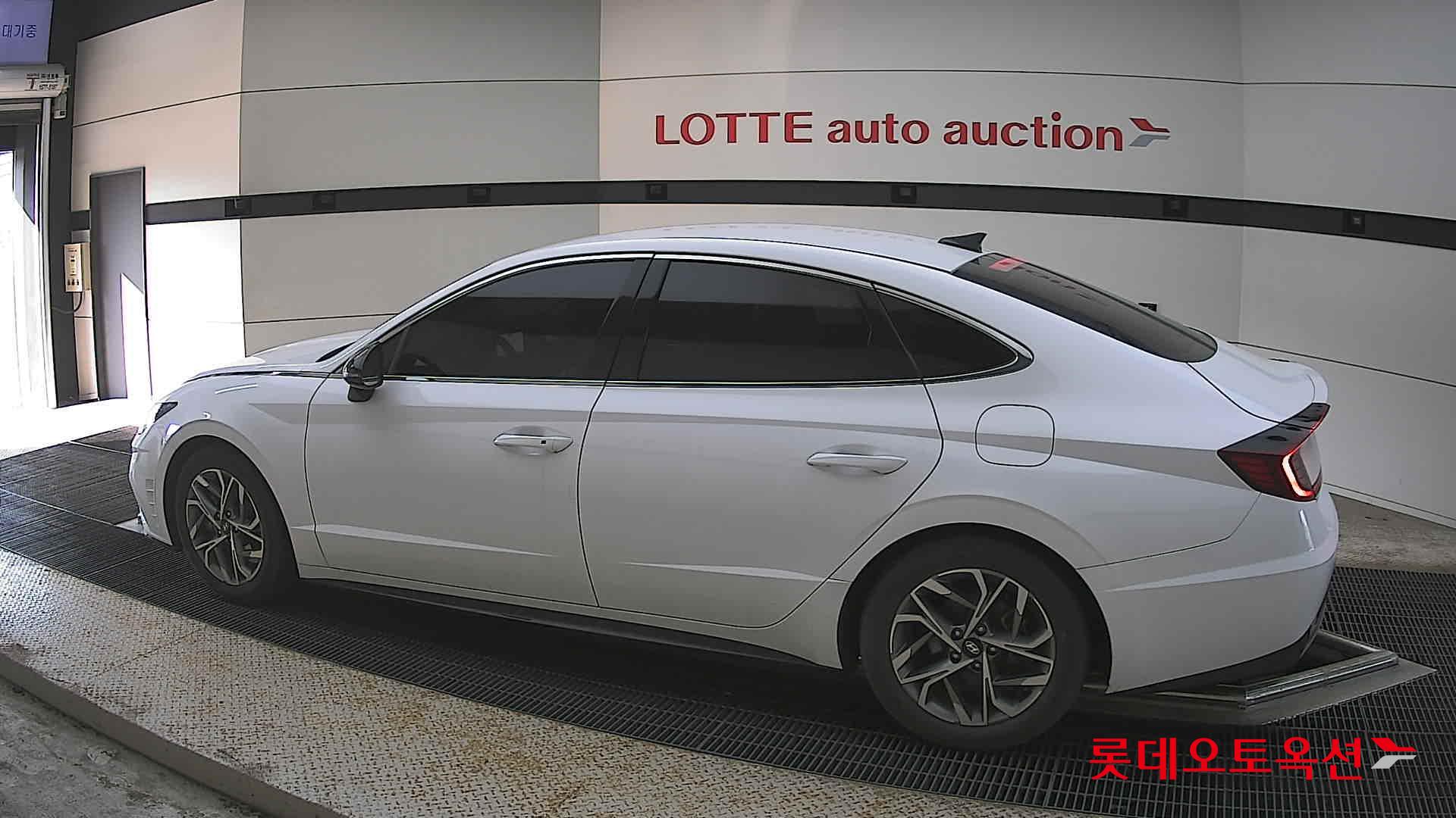 Hyundai Sonata - 14